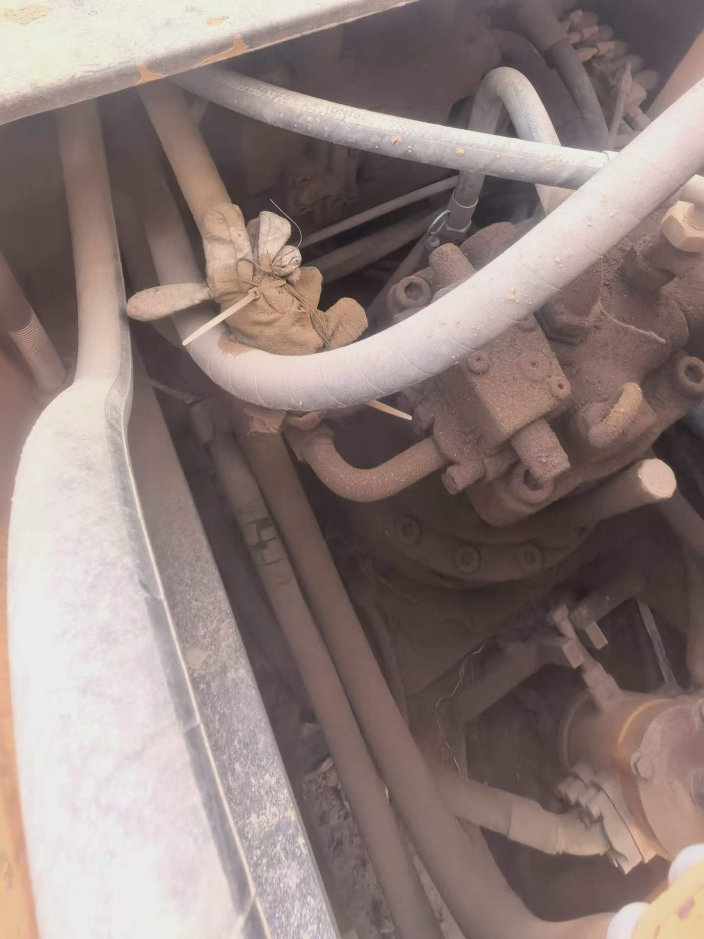 Buy Sany SY215C Used Excavator / 4