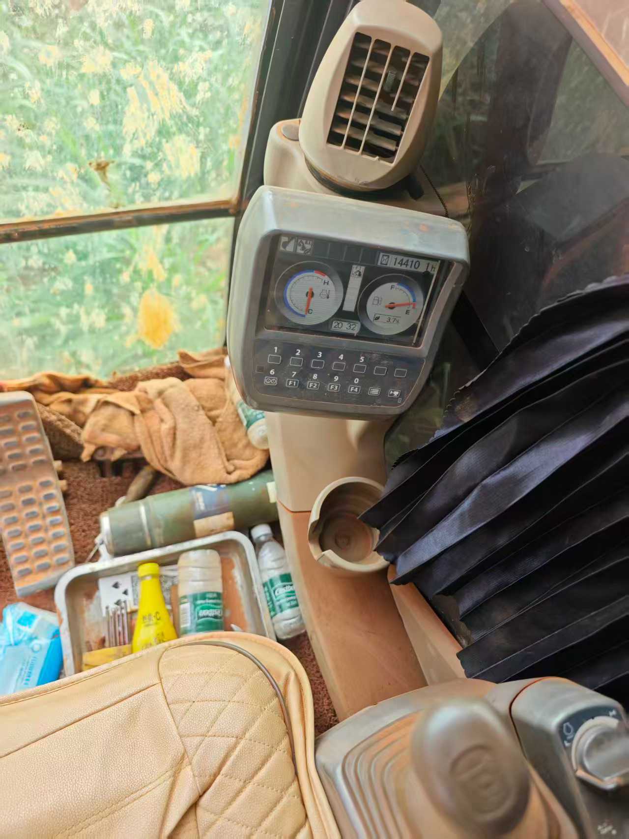 Buy Hitachi EX350 Used Excavator / 4