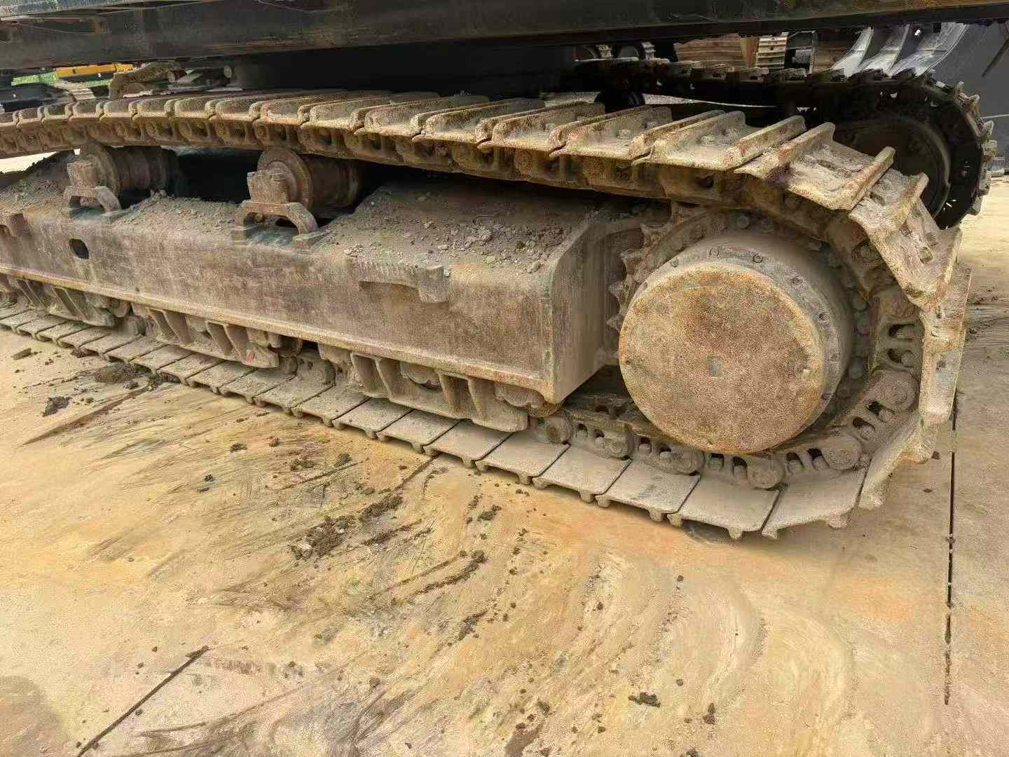 Buy Hyundai HX550L Used Excavator / 4