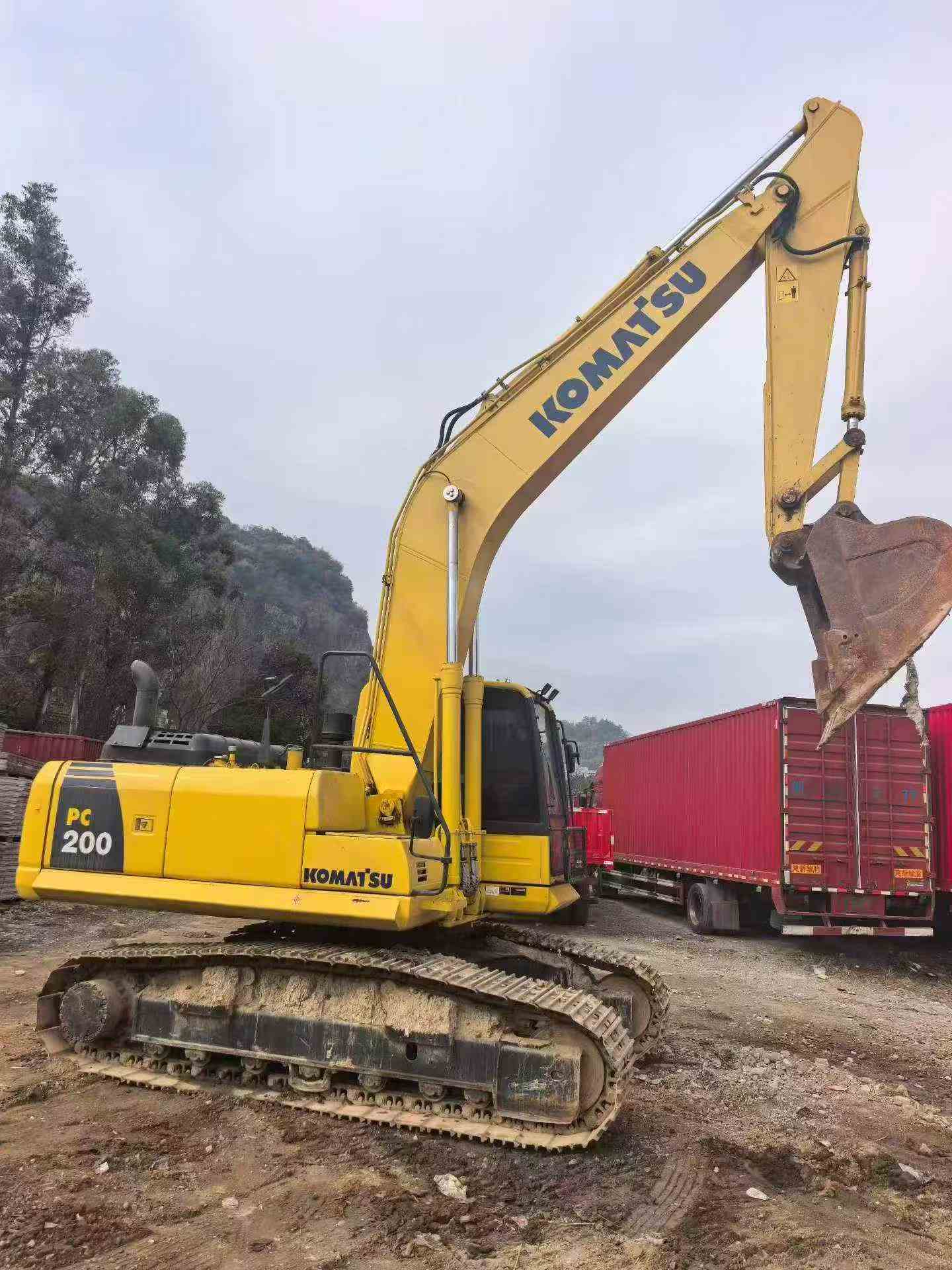 Buy Komatsu PC200 Used Excavator / 5