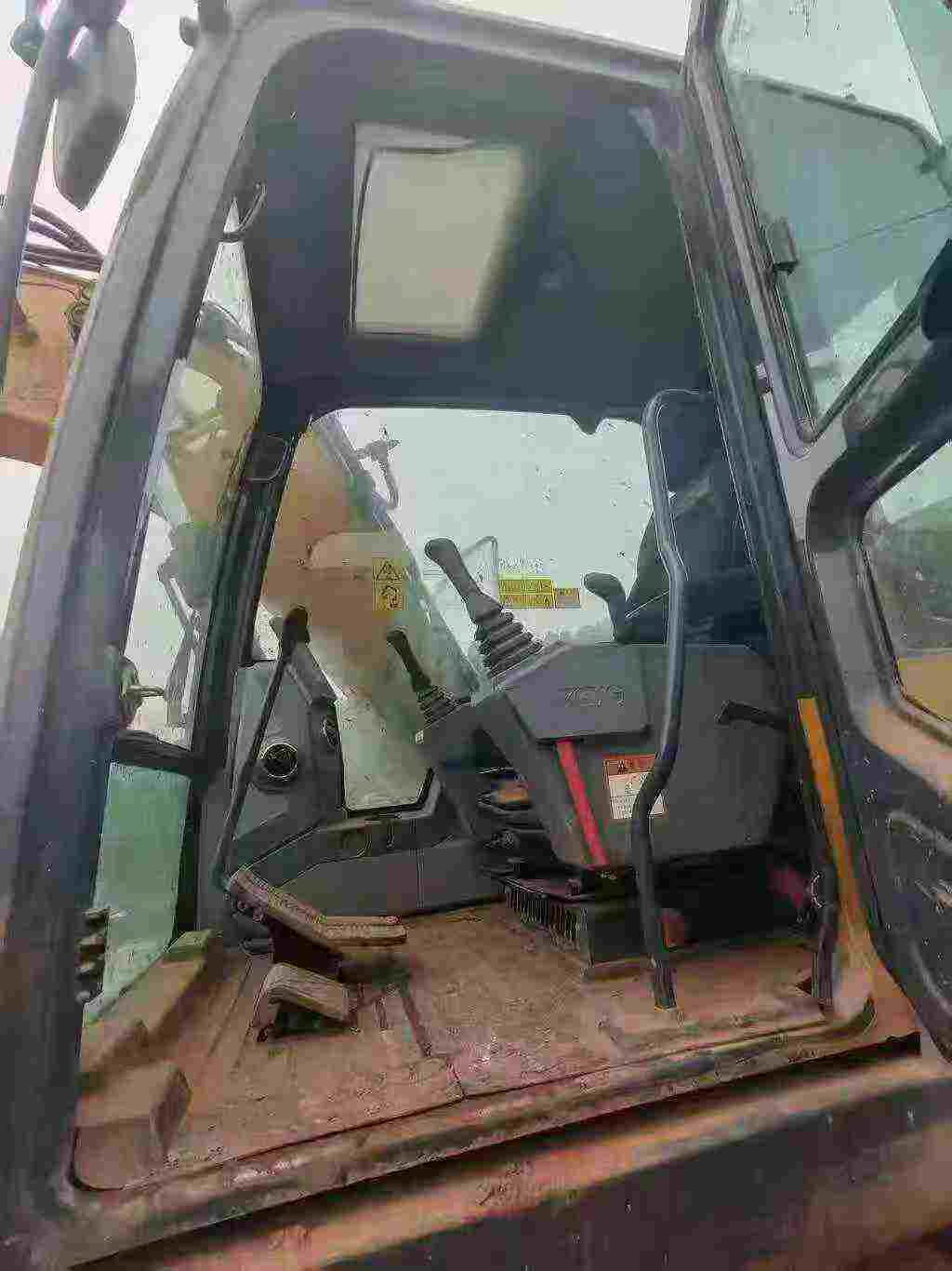 Buy XCMG XE155D Used Excavator / 5