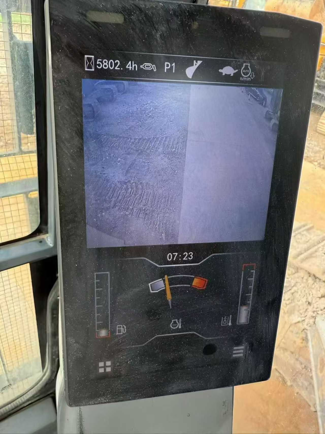 Buy XCMG XE690DK Used Excavator / 3