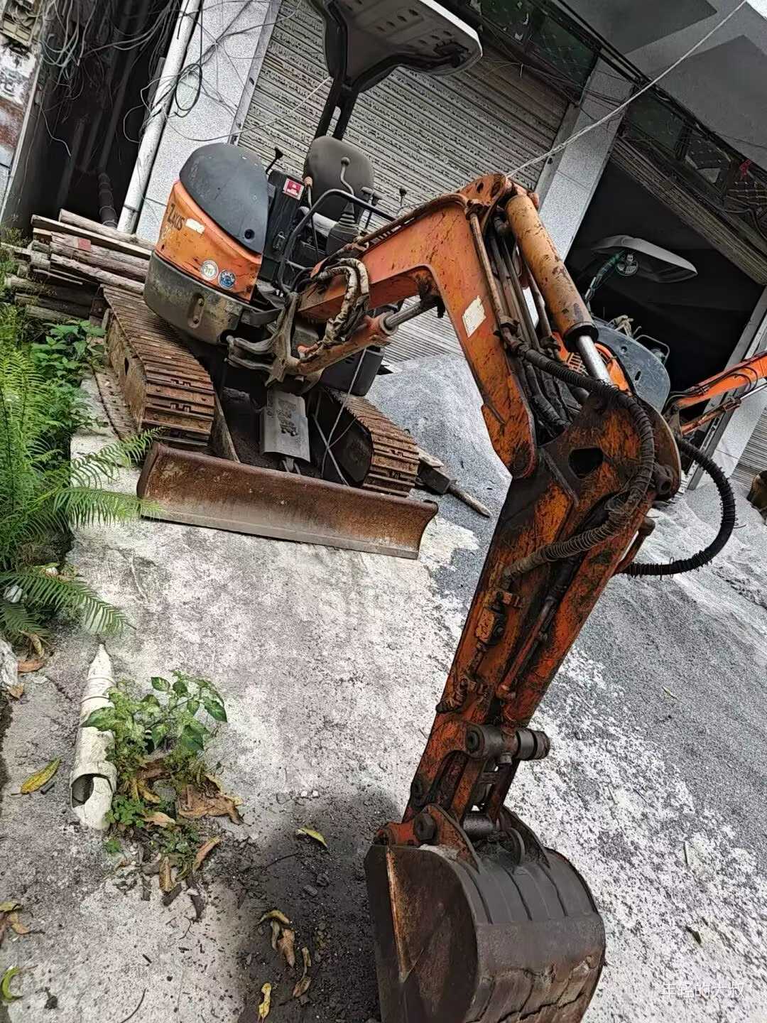 Buy Hitachi EX30U Used Excavator / 5