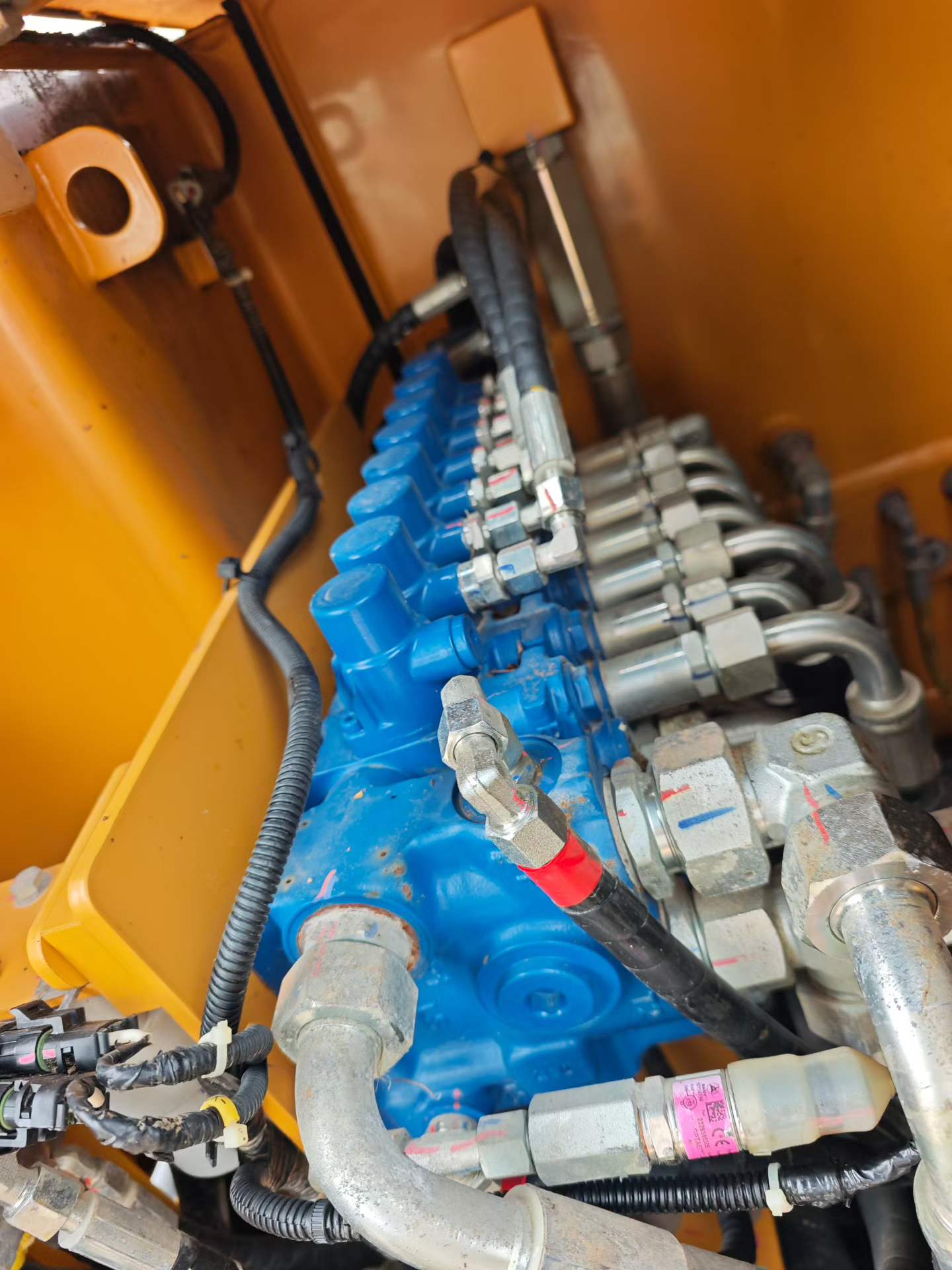 Buy Sany SY60 Used Excavator / 9