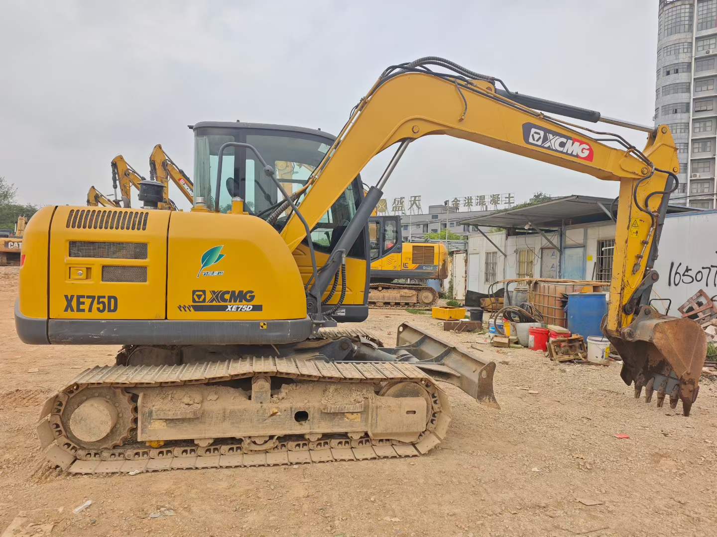 Buy XCMG XE75D Used Excavator / 2