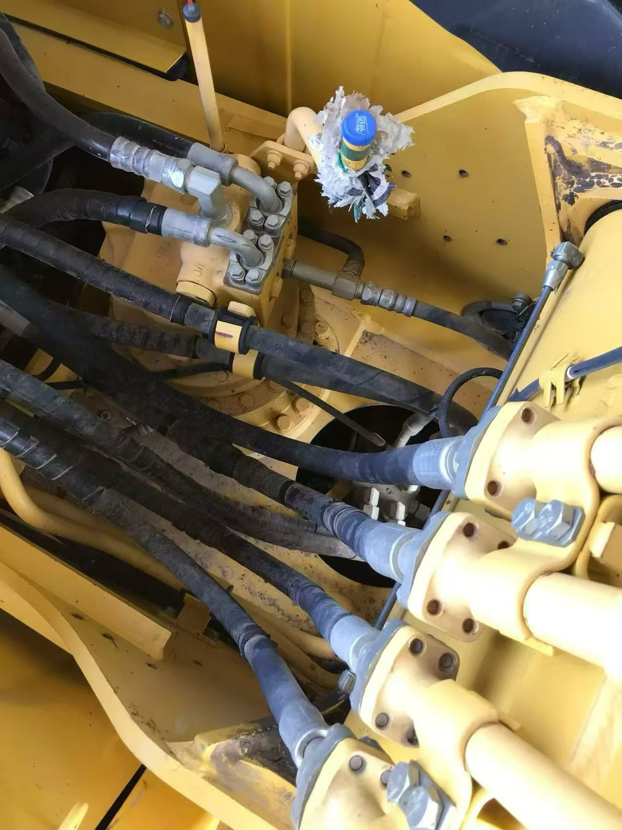 Buy Komatsu PC200-8 Used Excavator / 6