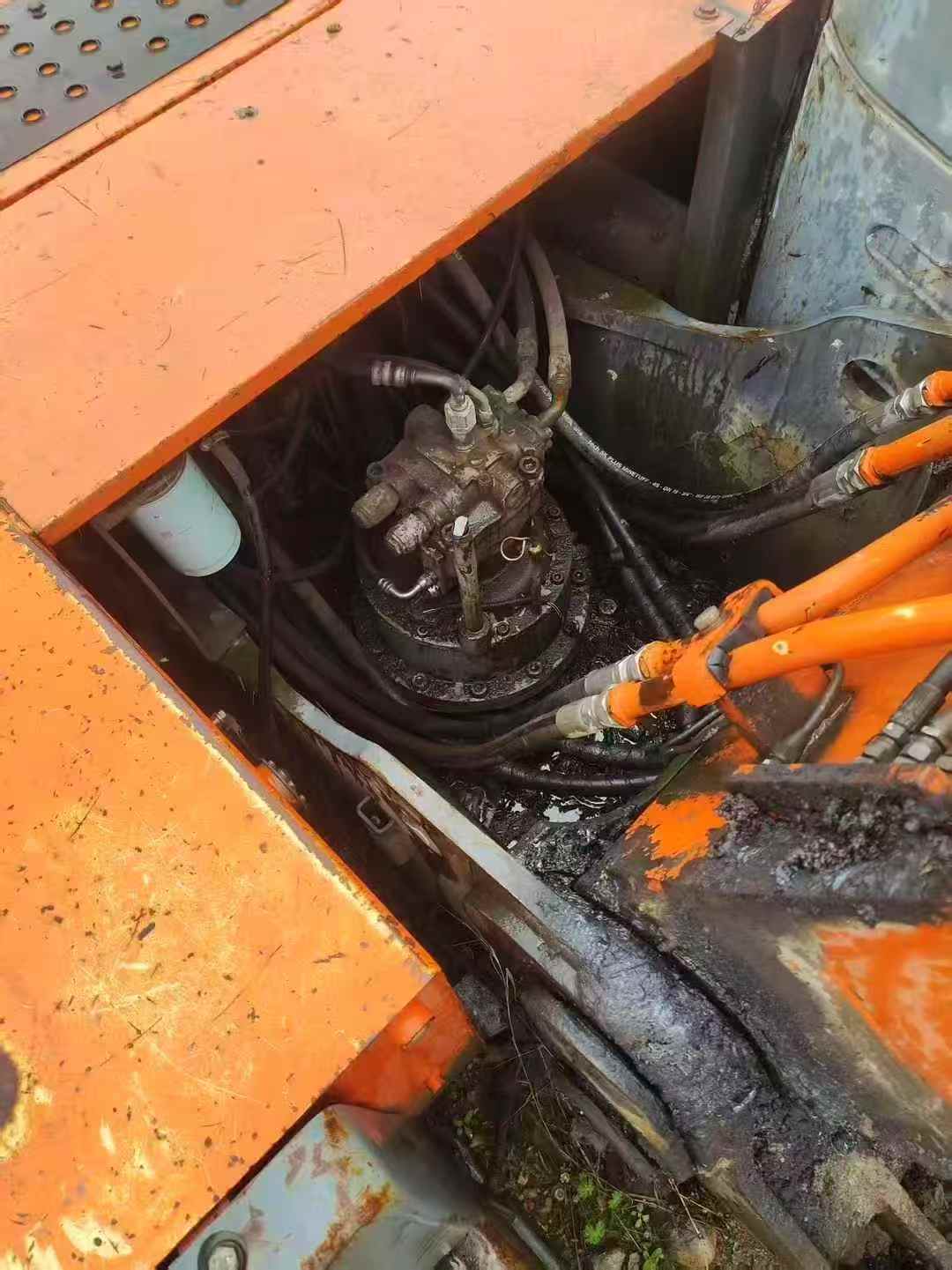 Buy Hitachi ZX240-3G Used Excavator / 3