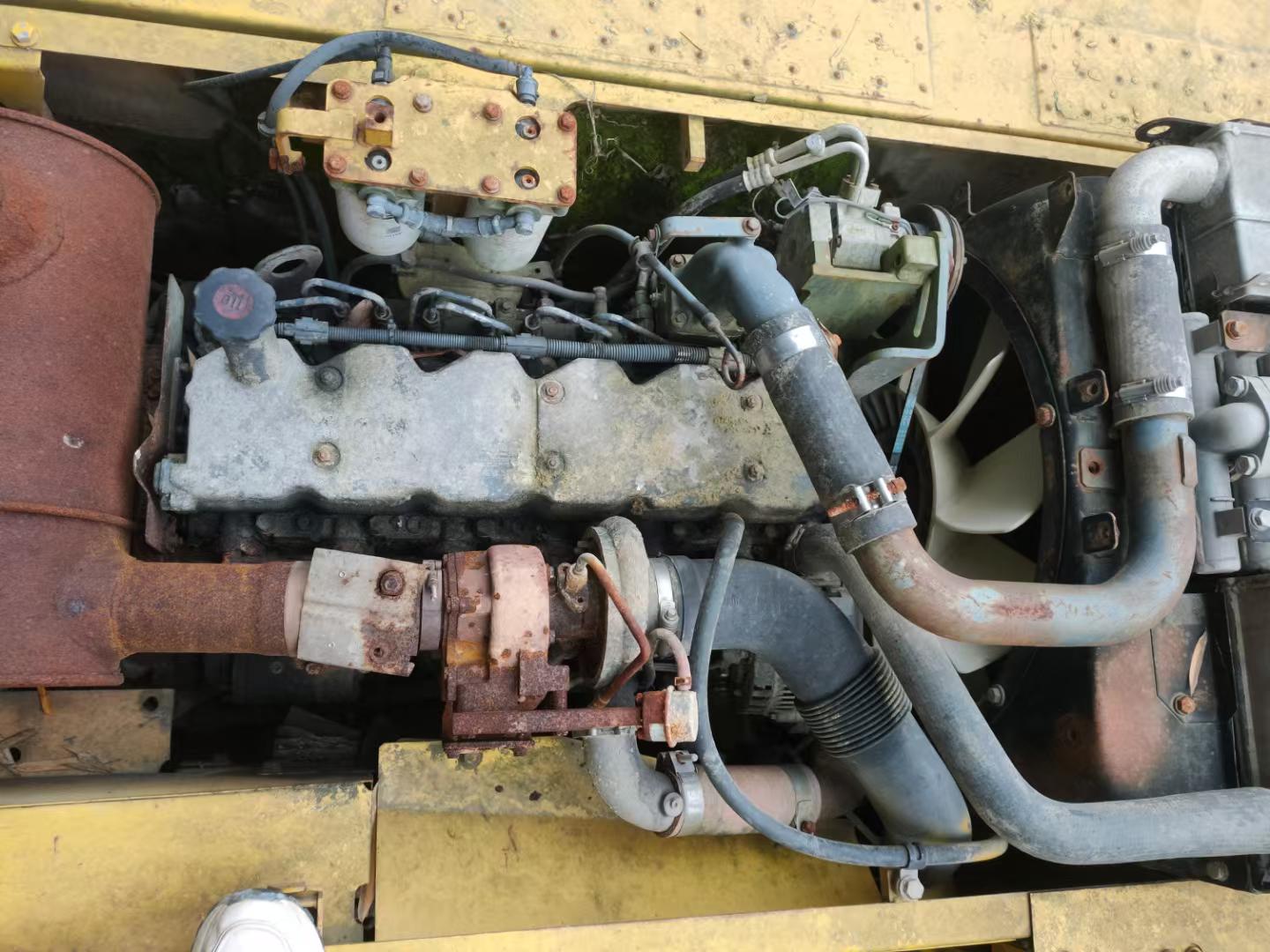 Buy Komatsu PC220-8 Used Excavator / 3