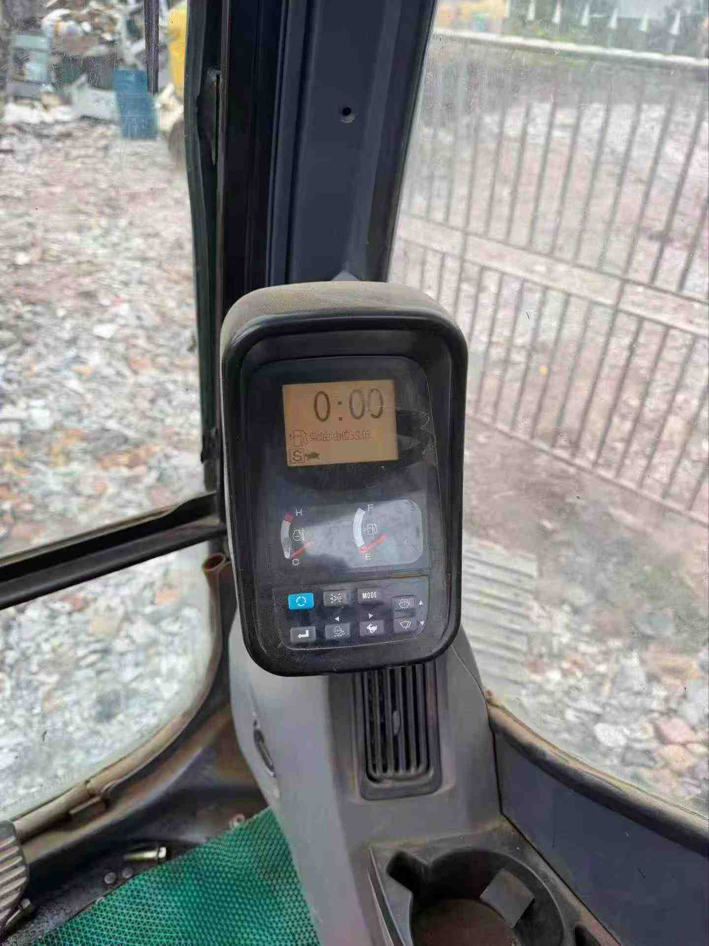 Buy Kobelco SK140LC-8 Used Excavator / 3