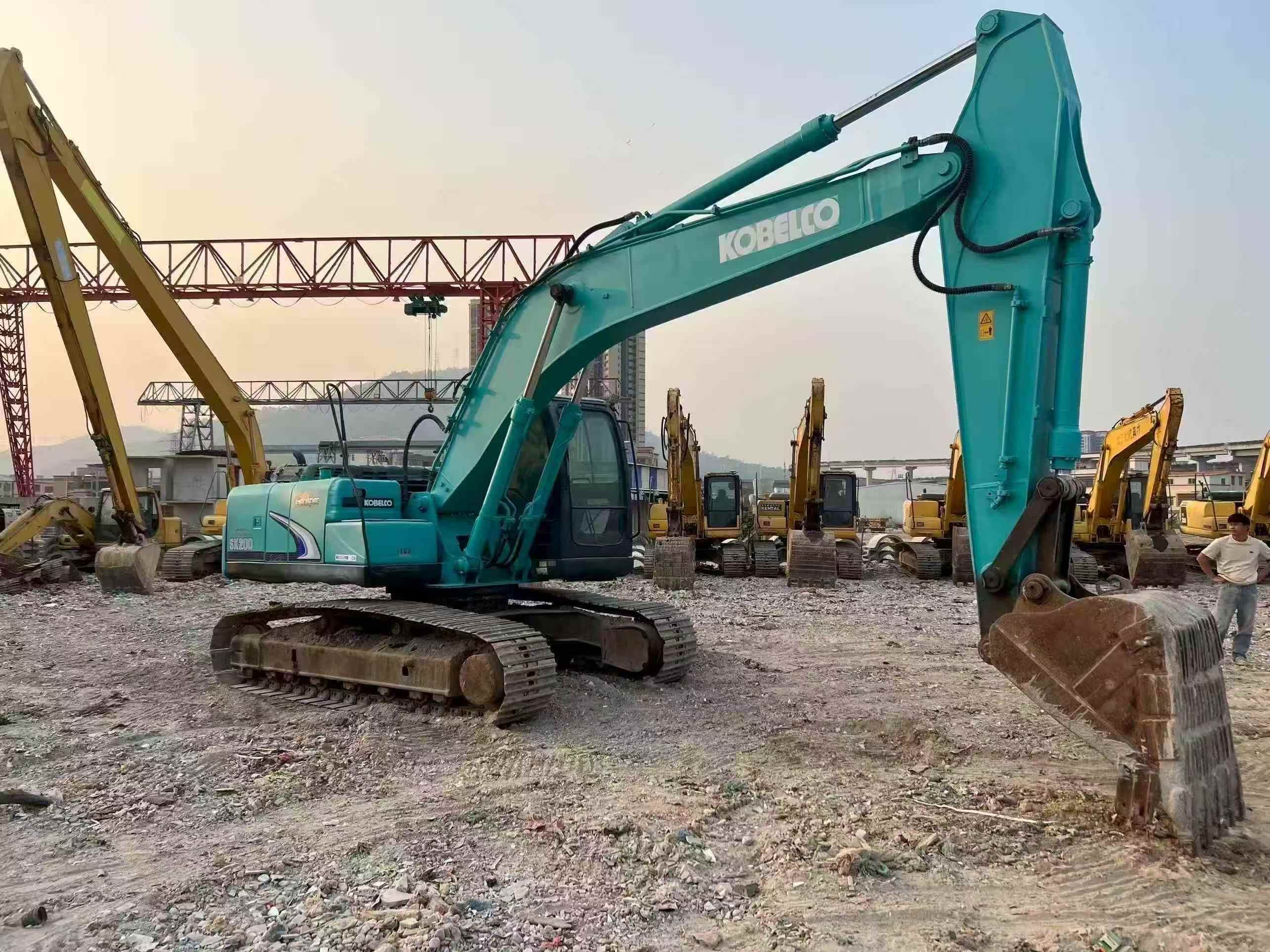 Buy Kobelco SK200 Used Excavator / 9
