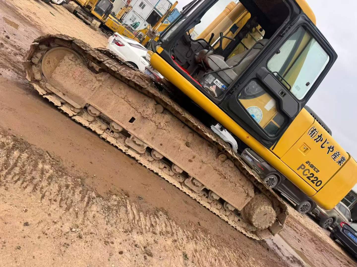 Buy Komatsu PC220-6E Used Excavator / 4