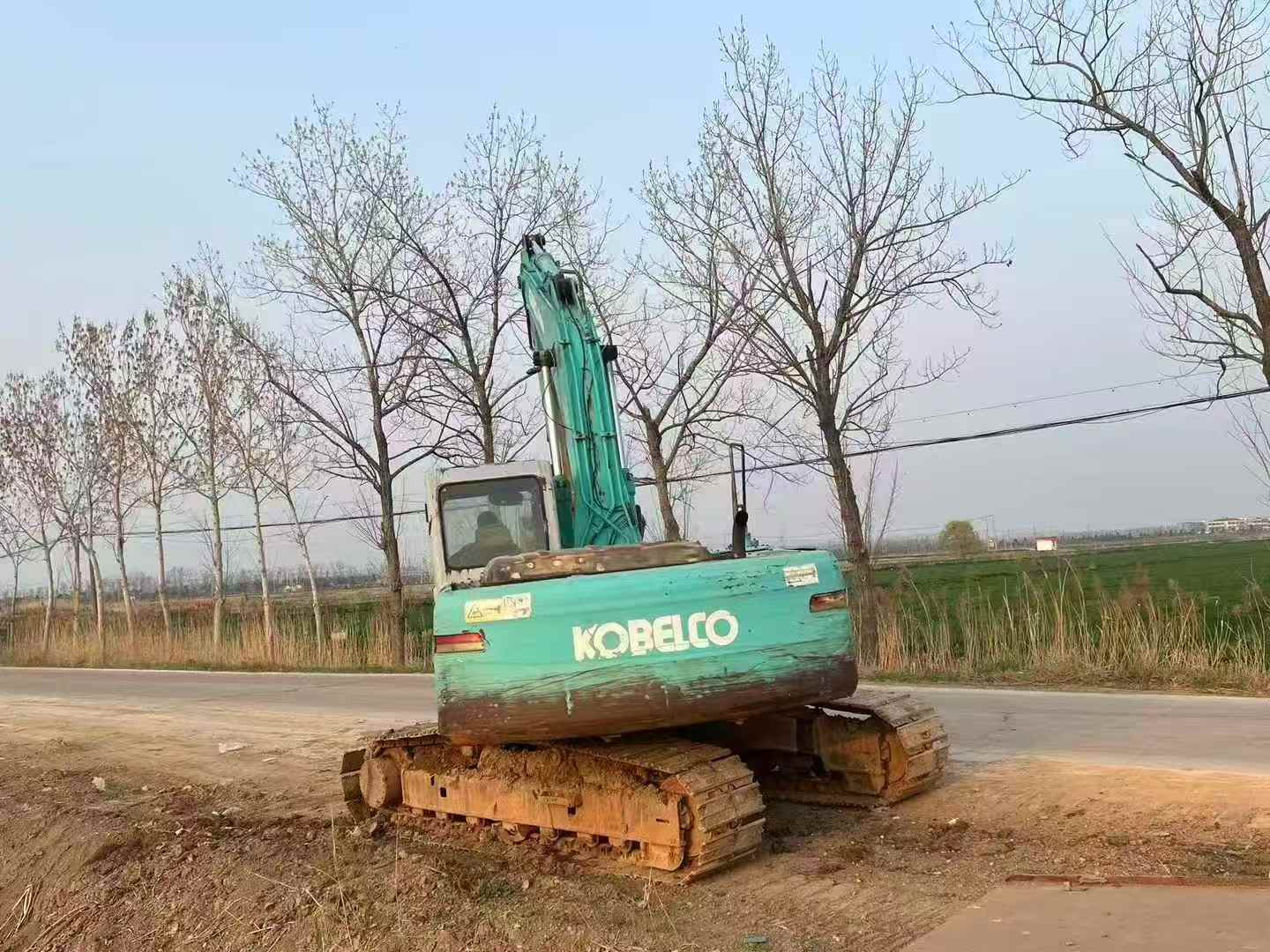 Buy Kobelco SK200-6 Used Excavator / 4