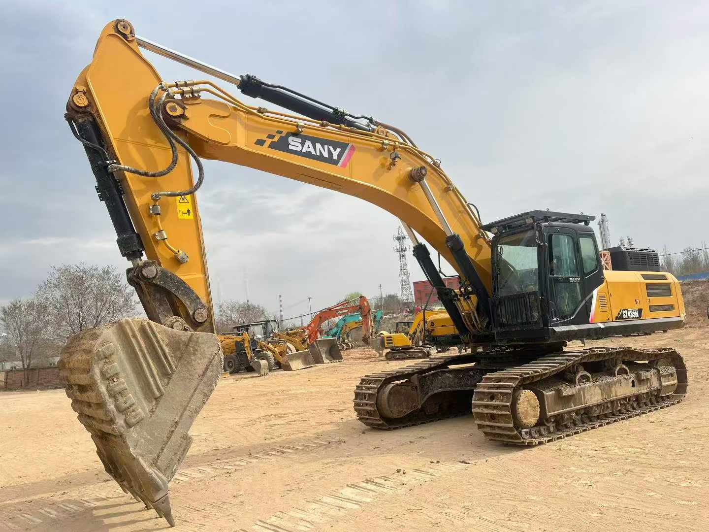 Buy Sany SY415H Used Excavator / 2