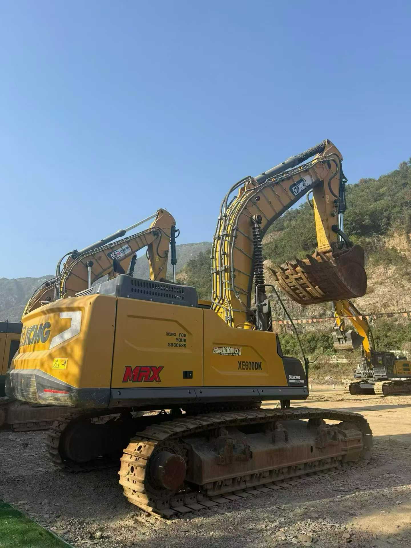 Buy XCMG LW600E Used Excavator / 8