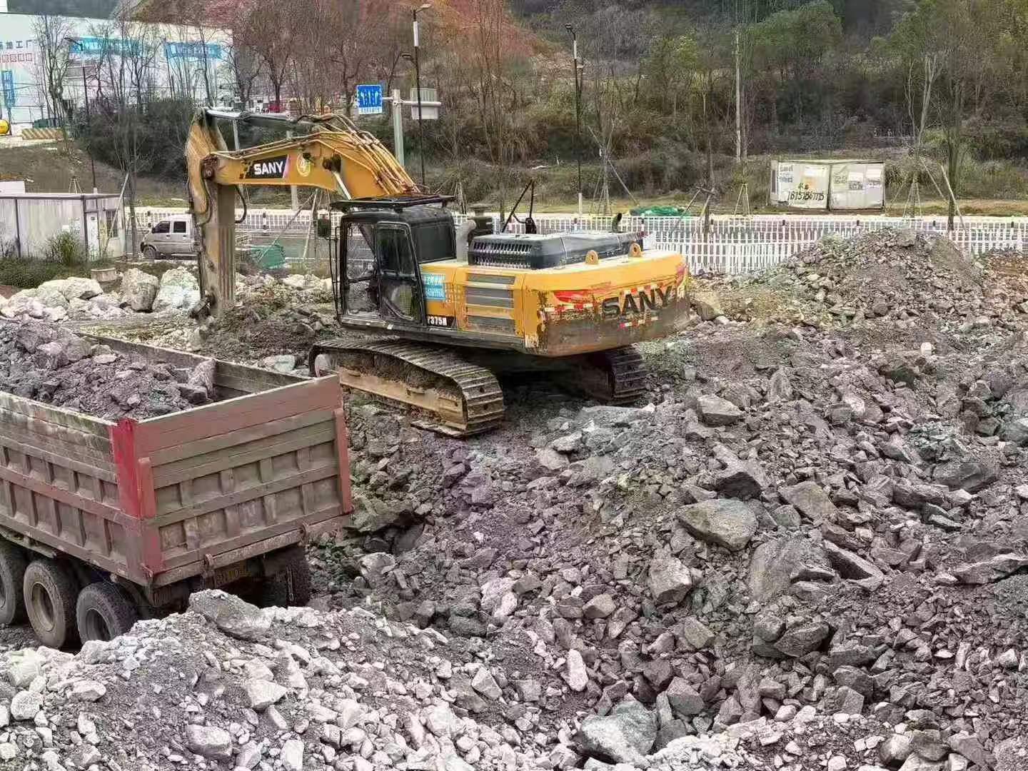 Buy Sany SY375H Used Excavator / 3