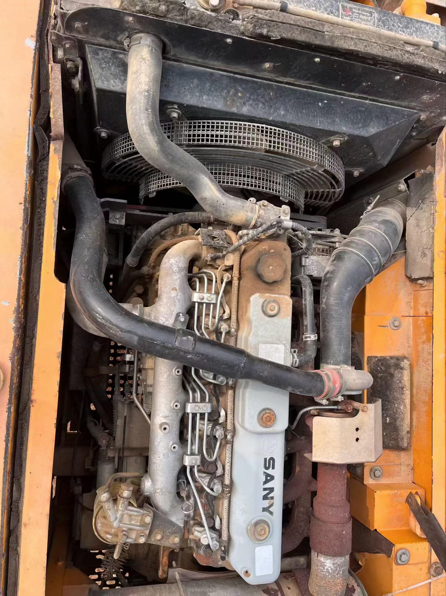 Buy Sany SY215C-8 Used Excavator / 3