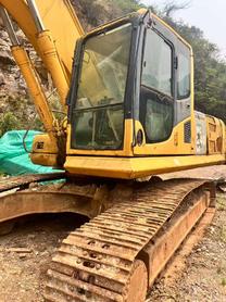 Buy Komatsu PC240-6 Used Excavator / 3 Buy Komatsu PC240-6 Used Excavator / 3