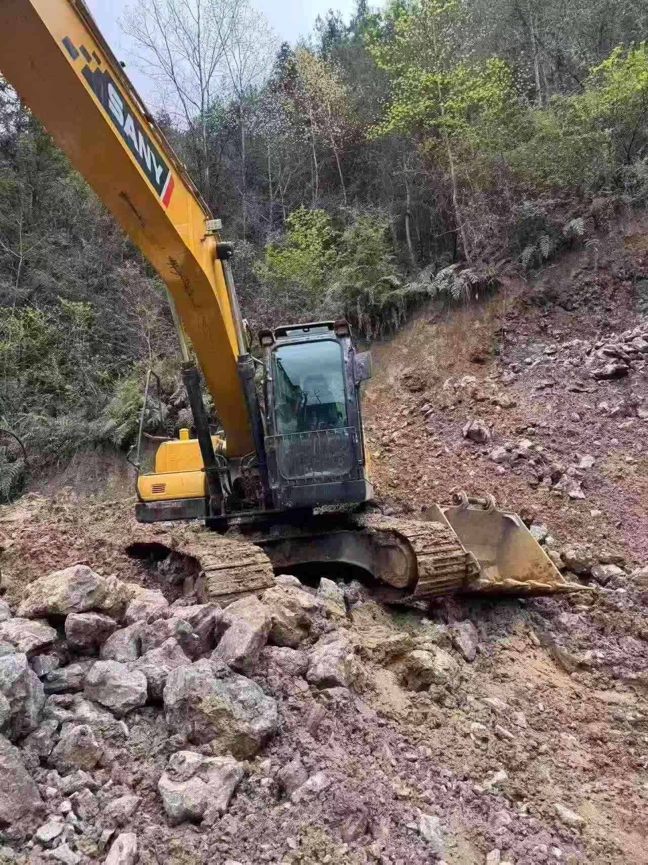 Buy Sany SY200C Used Excavator / 5