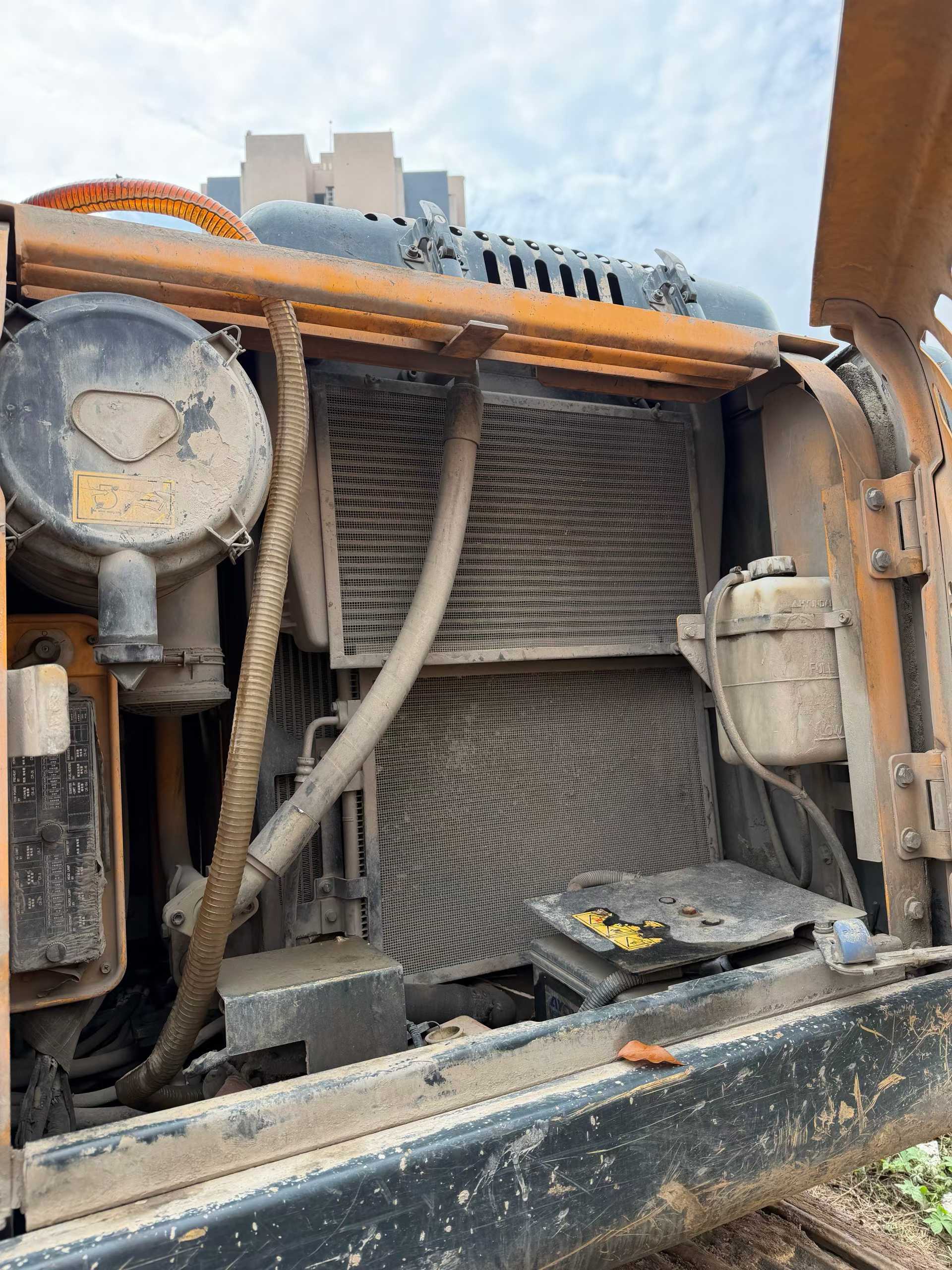 Buy Hyundai R150-7 Used Excavator / 4