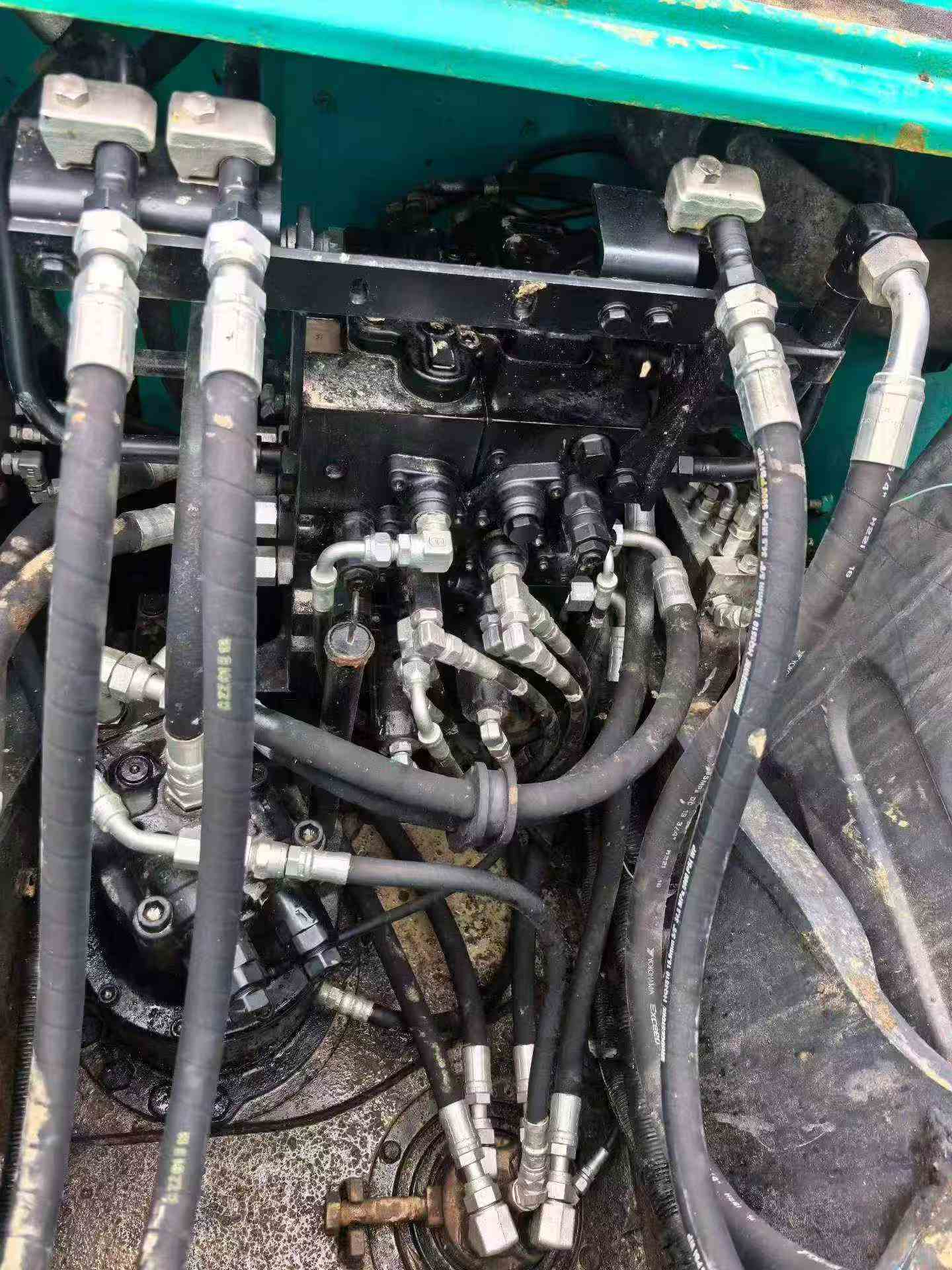 Buy Kobelco SK130 Used Excavator / 6