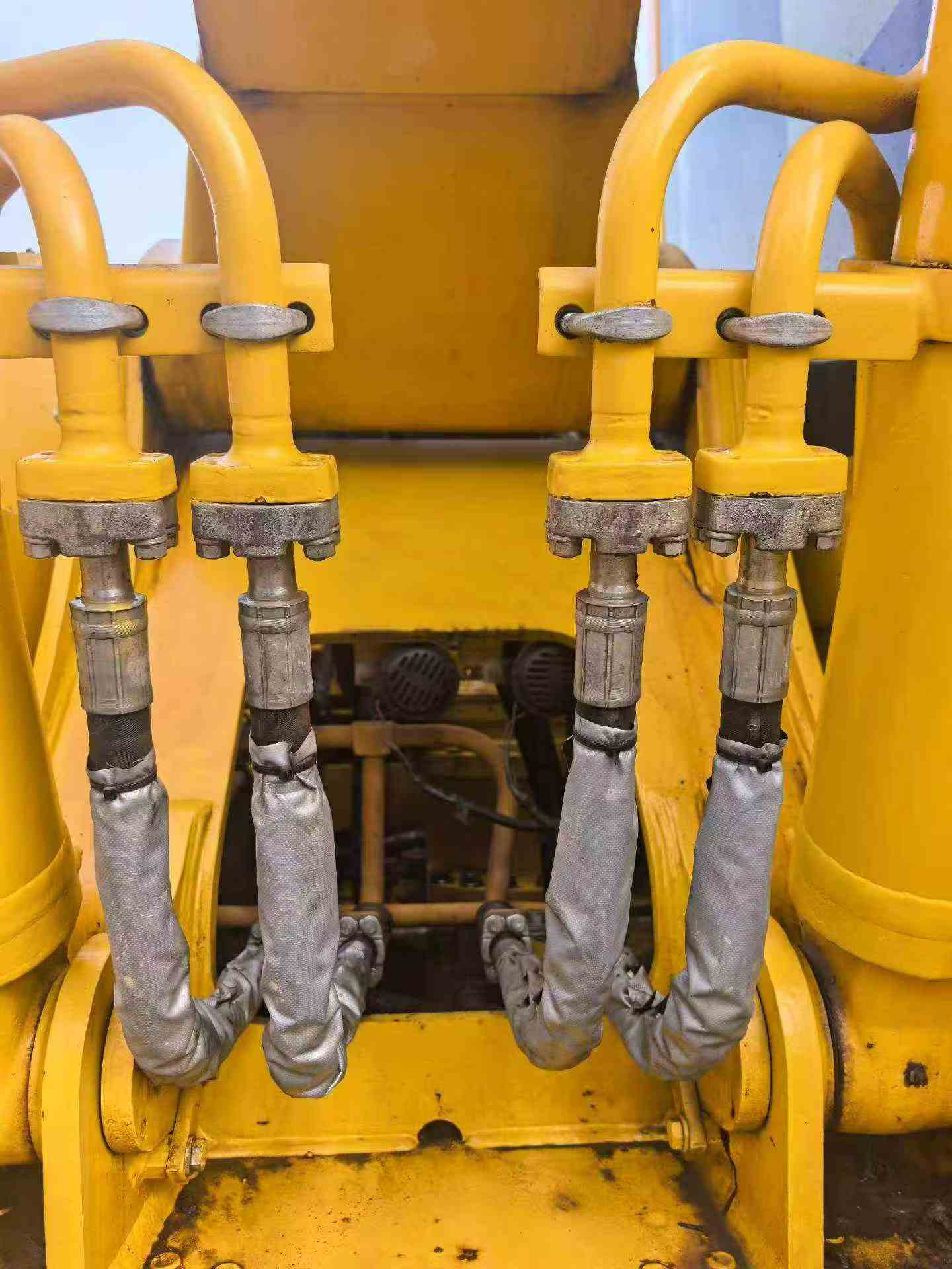 Buy Komatsu PC200 Used Excavator / 4