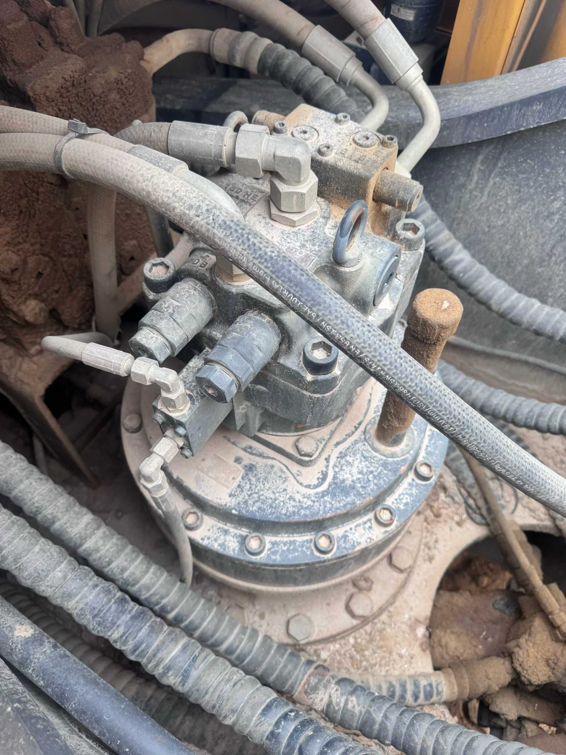 Buy XCMG XE370 Used Excavator / 5