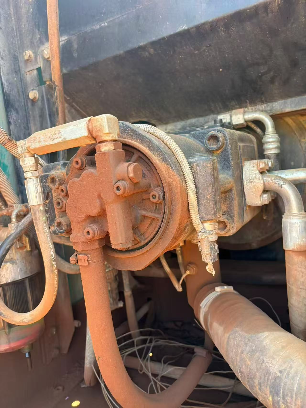 Buy Kobelco SK200-10 Used Excavator / 8