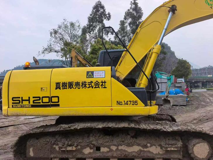 Buy Sumitomo SH200-5 Used Excavator / 1
