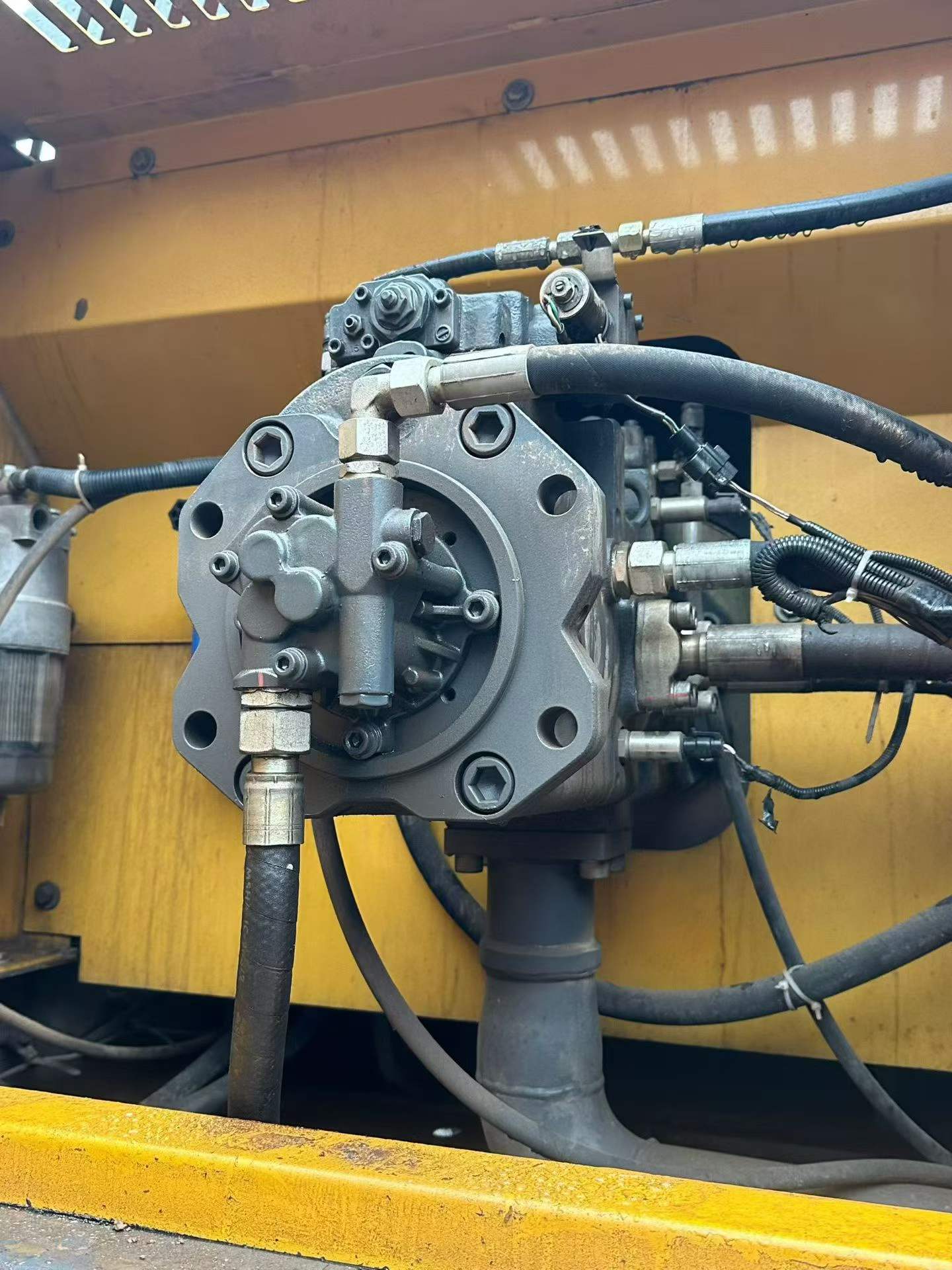 Buy XCMG XE370 Used Excavator / 3