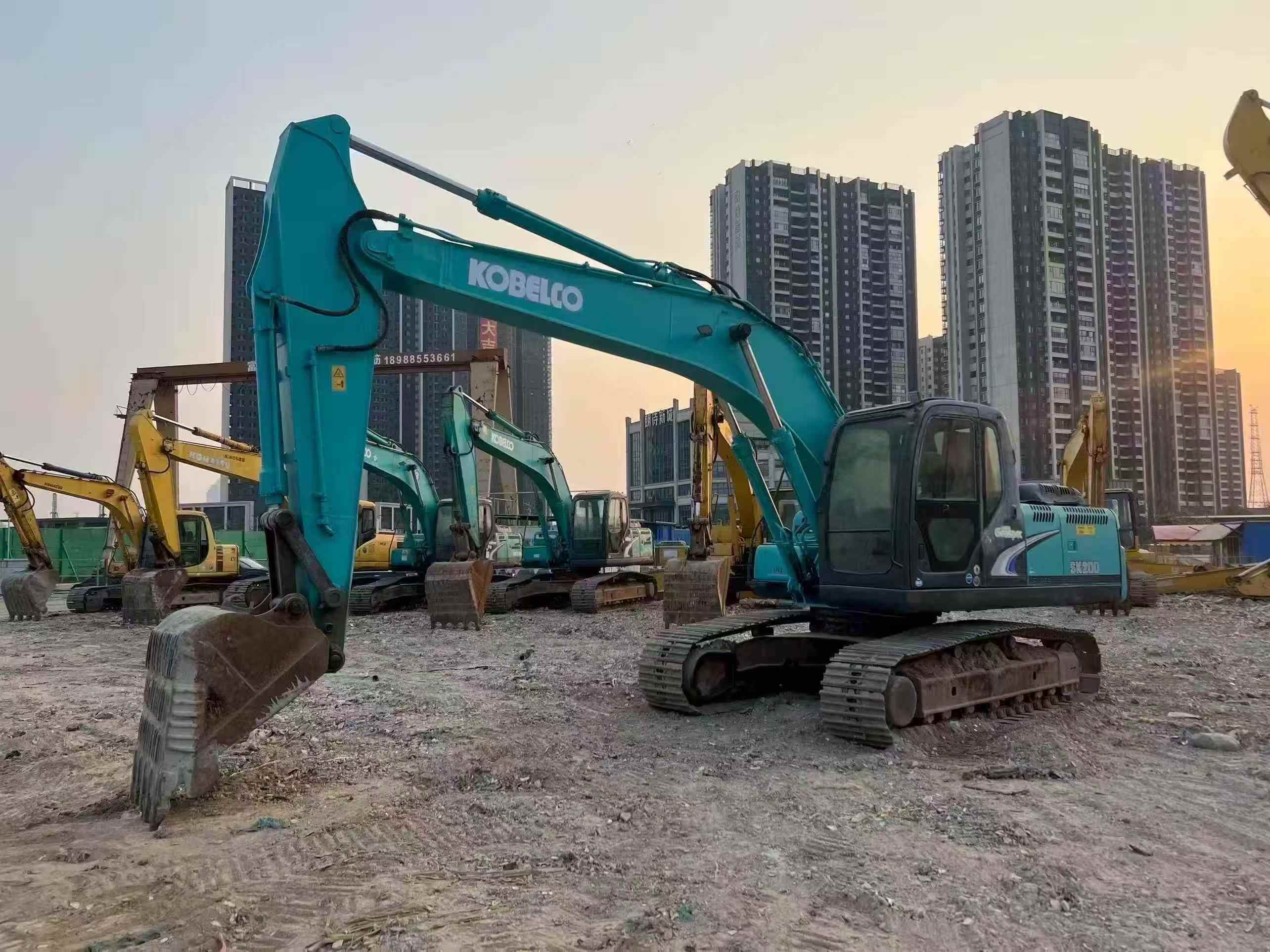 Buy Kobelco SK200 Used Excavator / 8