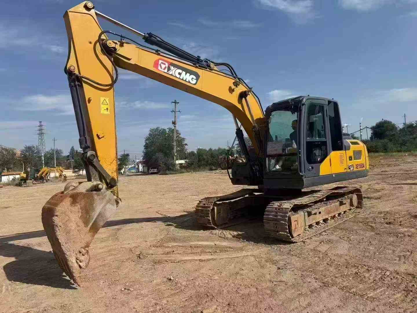 Buy XCMG XE135B Used Excavator / 2