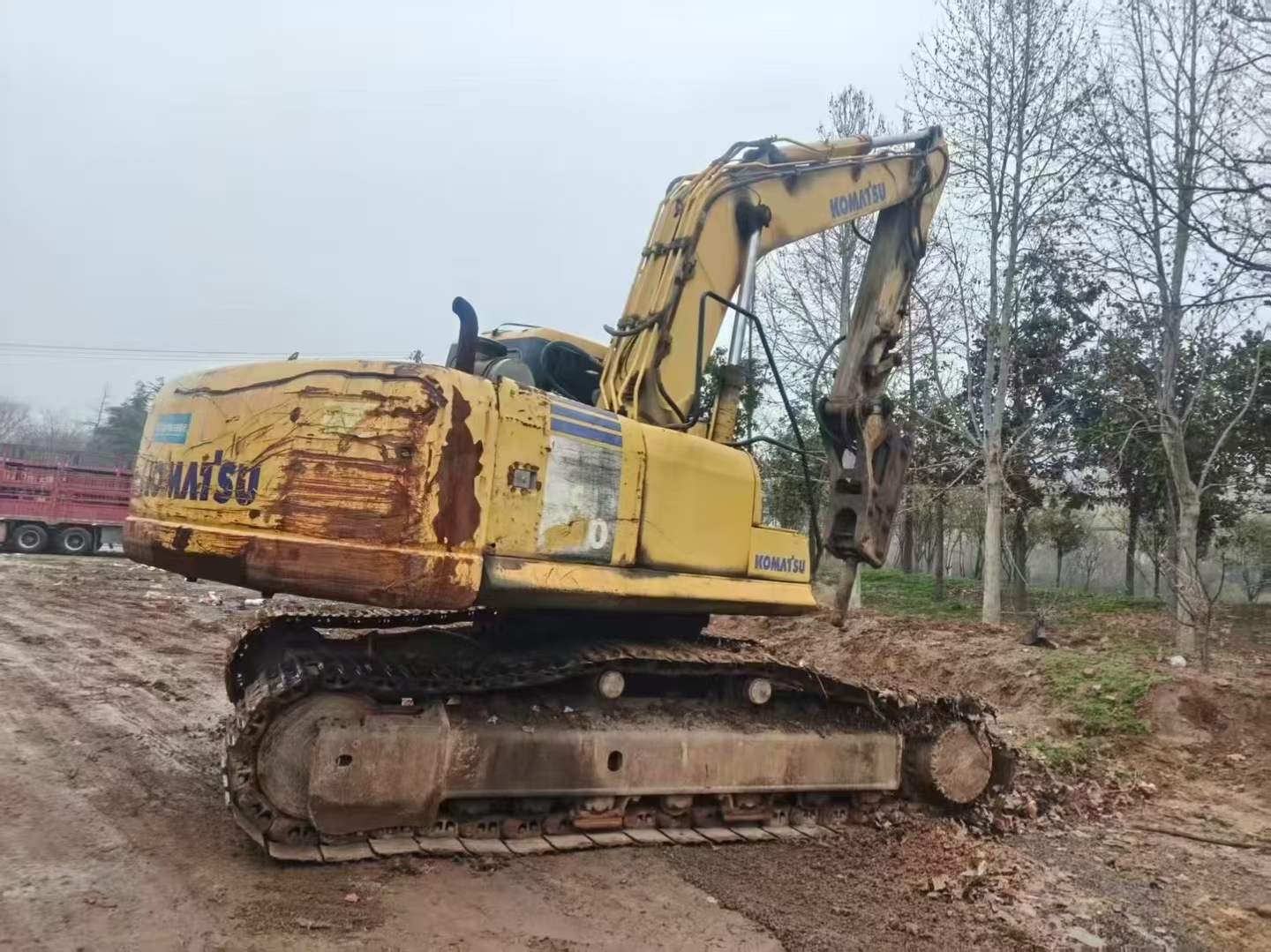 Buy Komatsu PC270-7 Used Excavator / 3