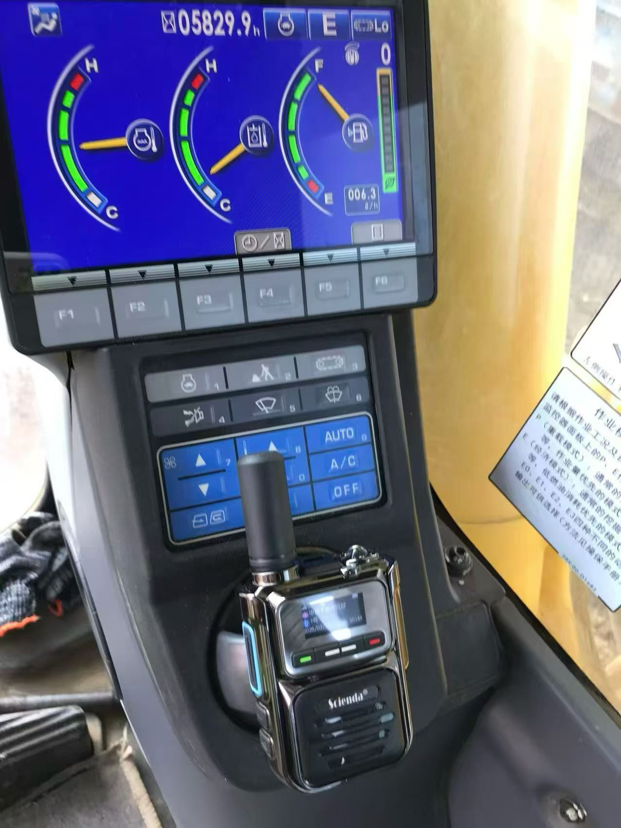 Buy Komatsu PC200-8 Used Excavator / 4