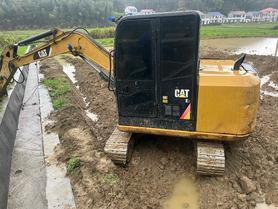 Buy Caterpillar 305.5 Used Excavator / 2 Buy Caterpillar 305.5 Used Excavator / 2