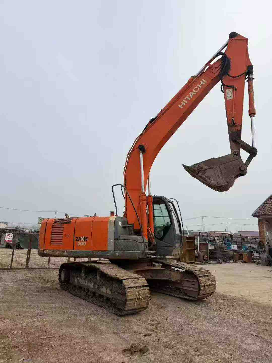 Buy Hitachi EX200-3 Used Excavator / 2
