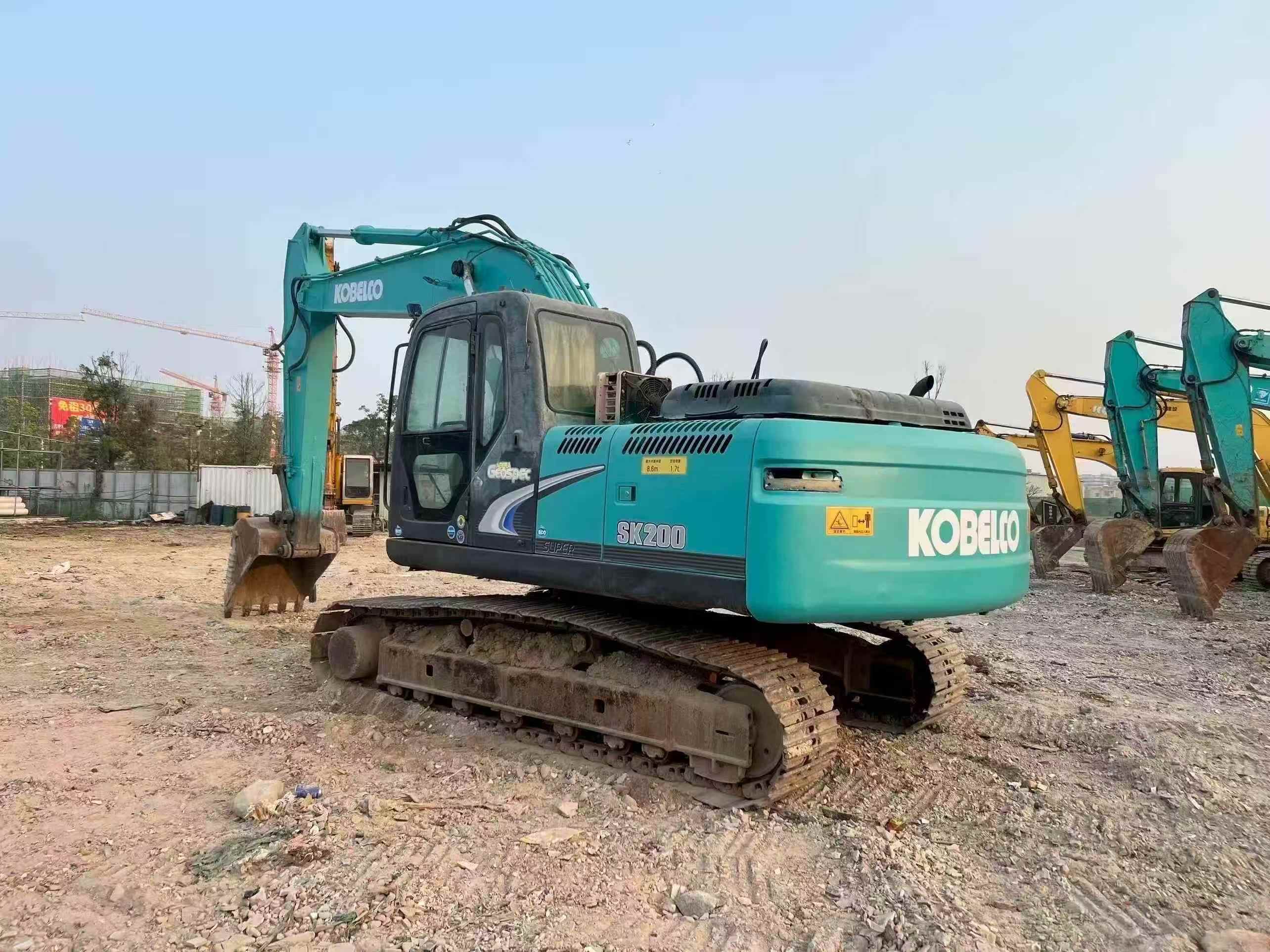 Buy Kobelco SK200 Used Excavator / 5