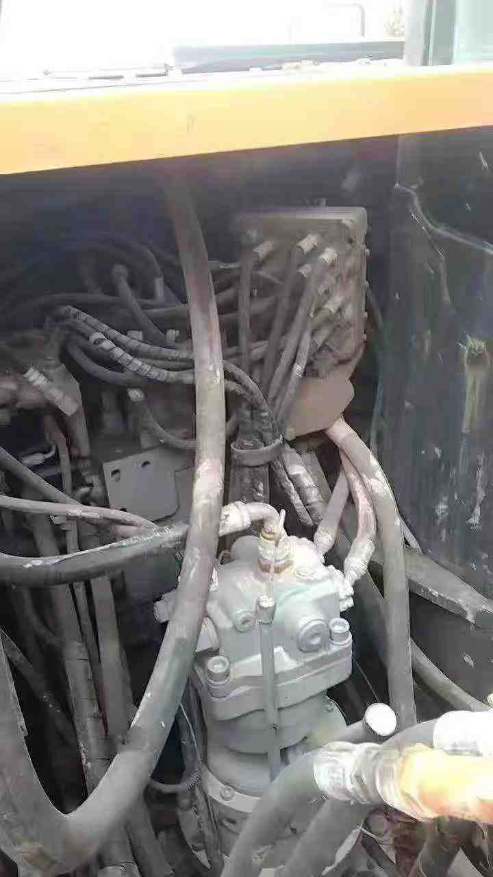 Buy Hitachi ZX120-5B Used Excavator / 8