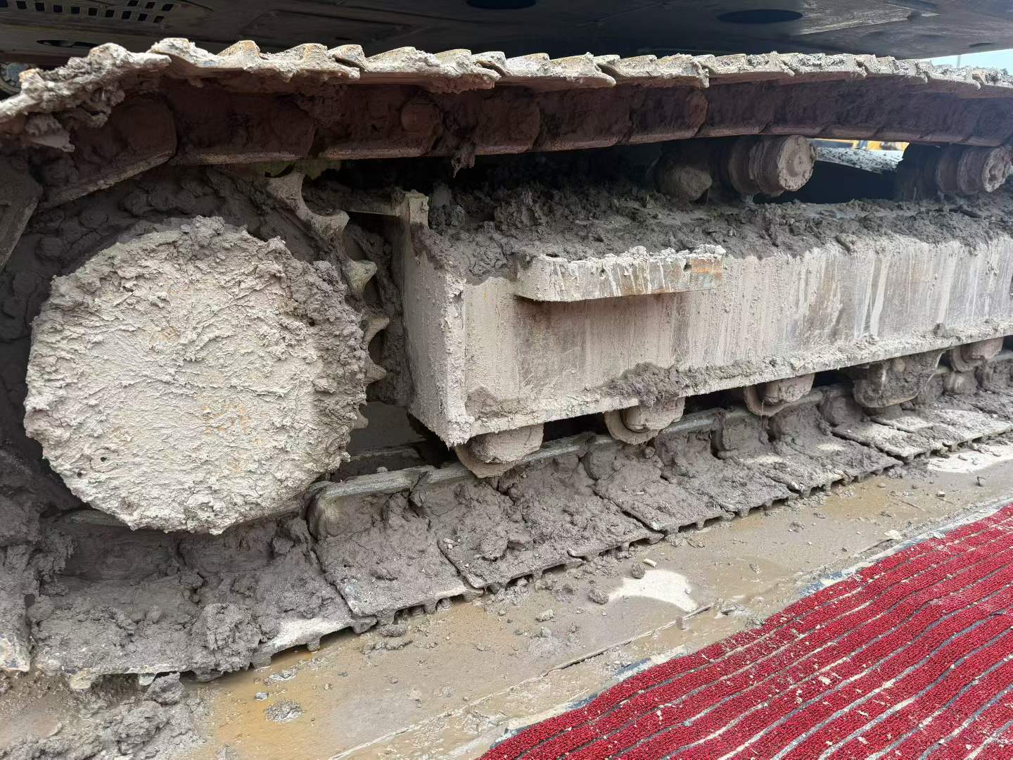 Buy XCMG XE200 Used Excavator / 8