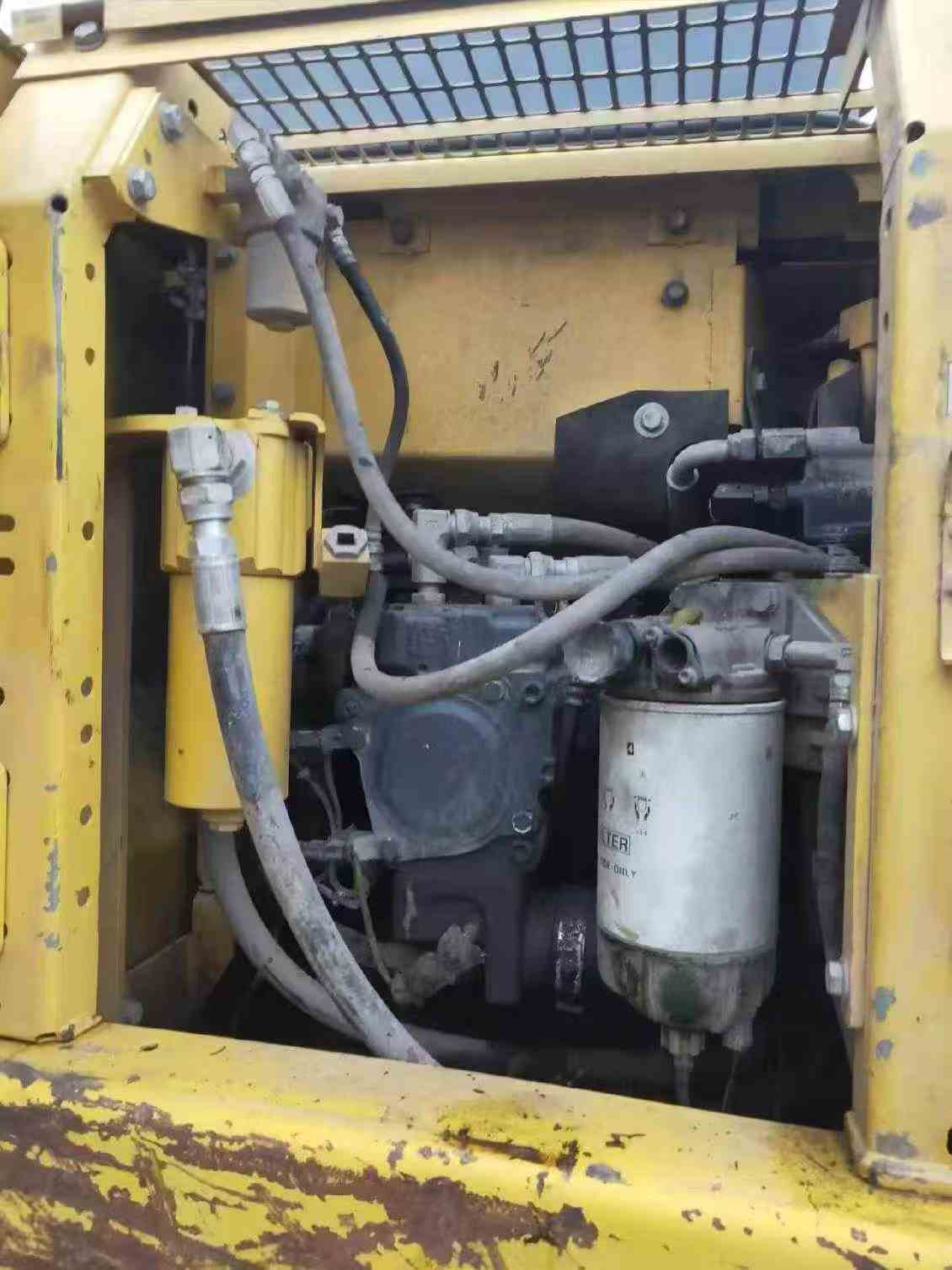 Buy Komatsu PC130-8 Used Excavator / 5