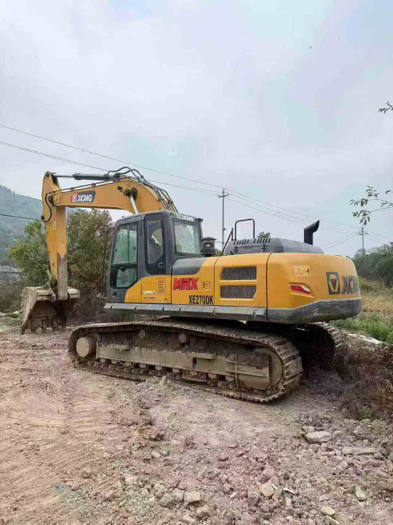 Buy XCMG XE270DK Used Excavator / 2