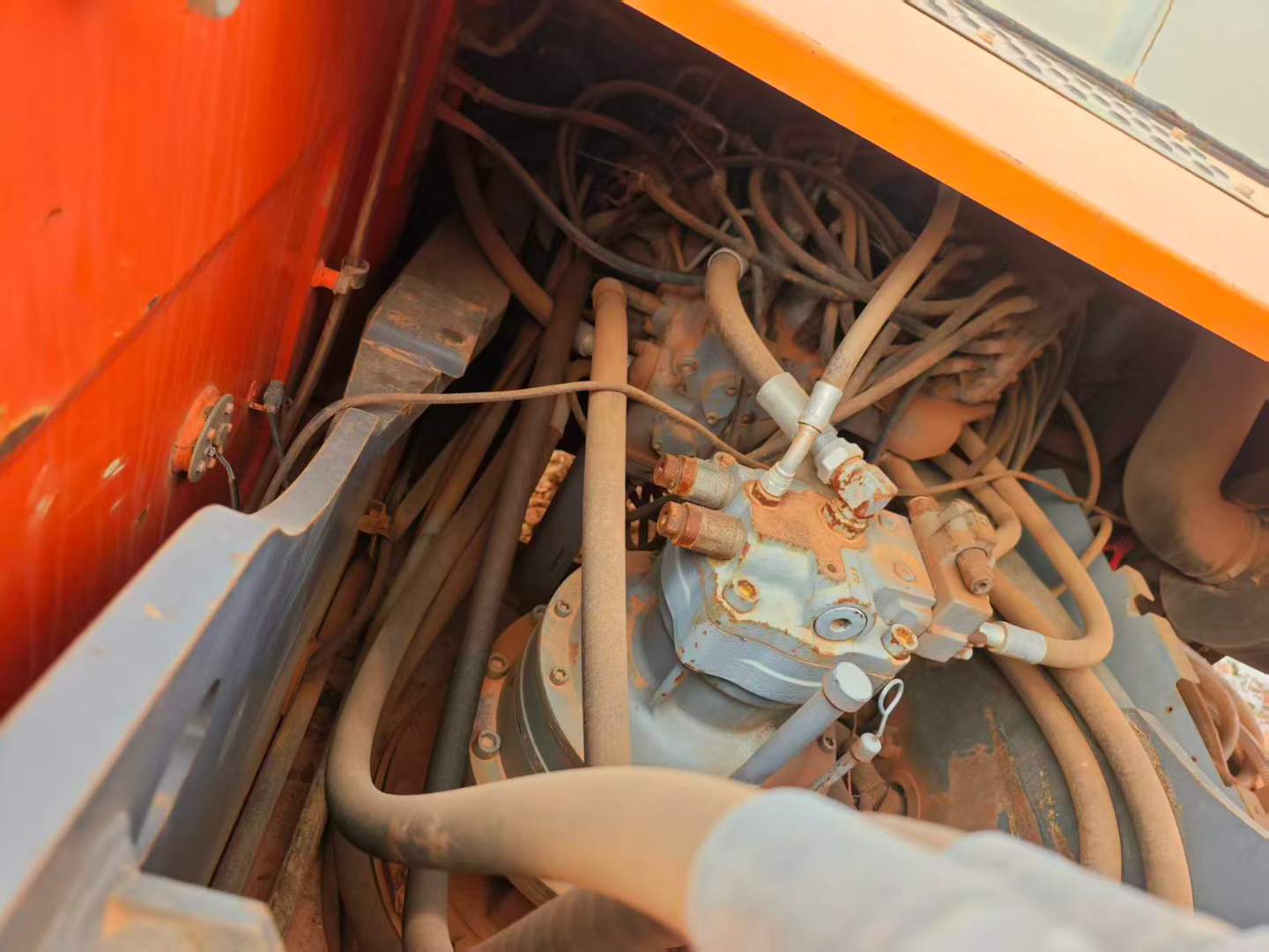 Buy Hitachi EX350 Used Excavator / 2