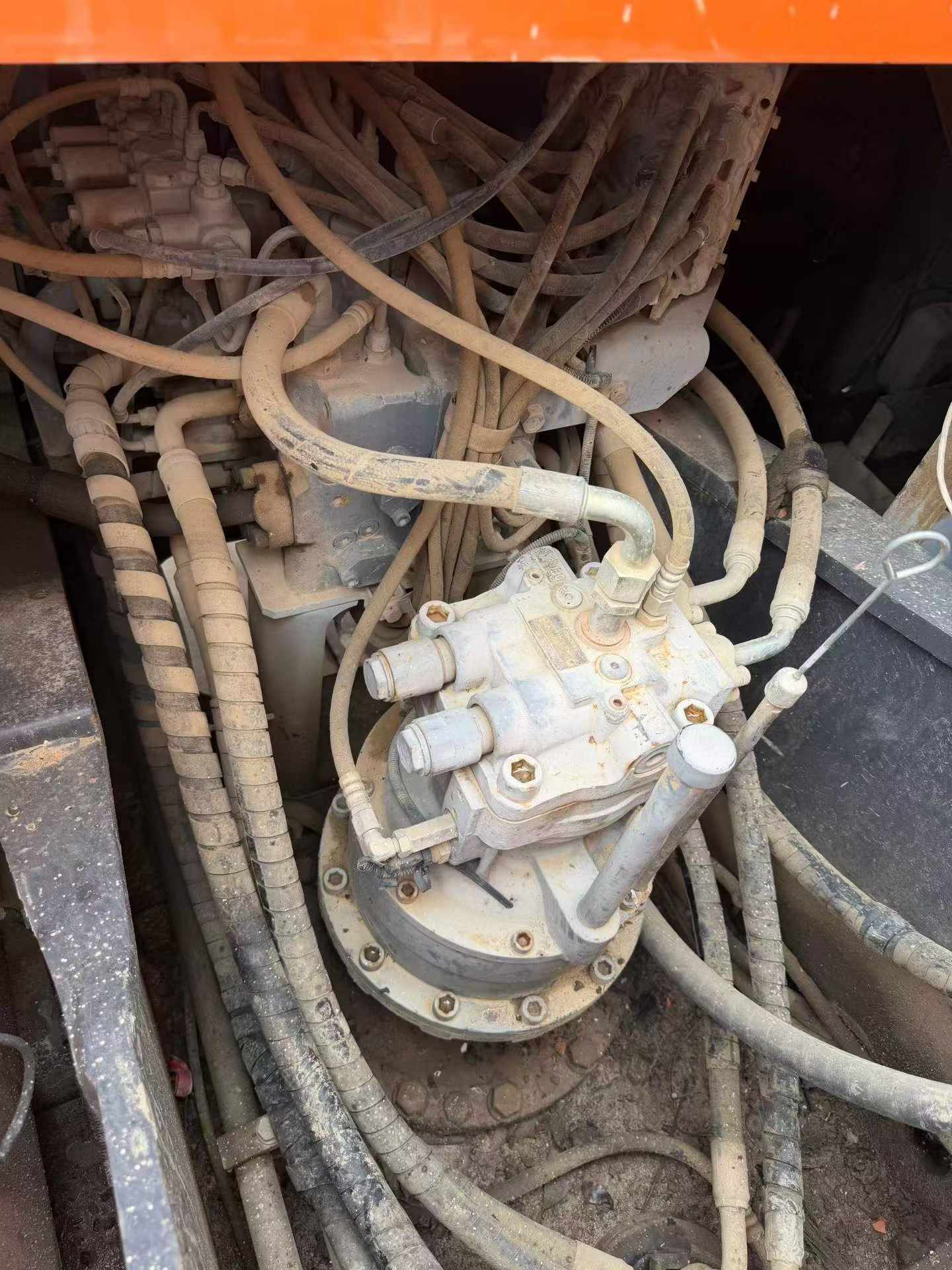 Buy Hitachi ZX200-5G Used Excavator / 9