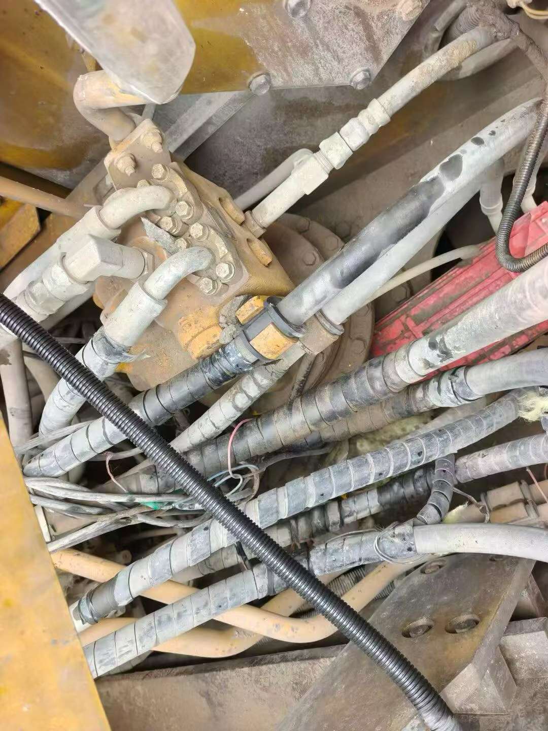 Buy Komatsu PC200 Used Excavator / 6