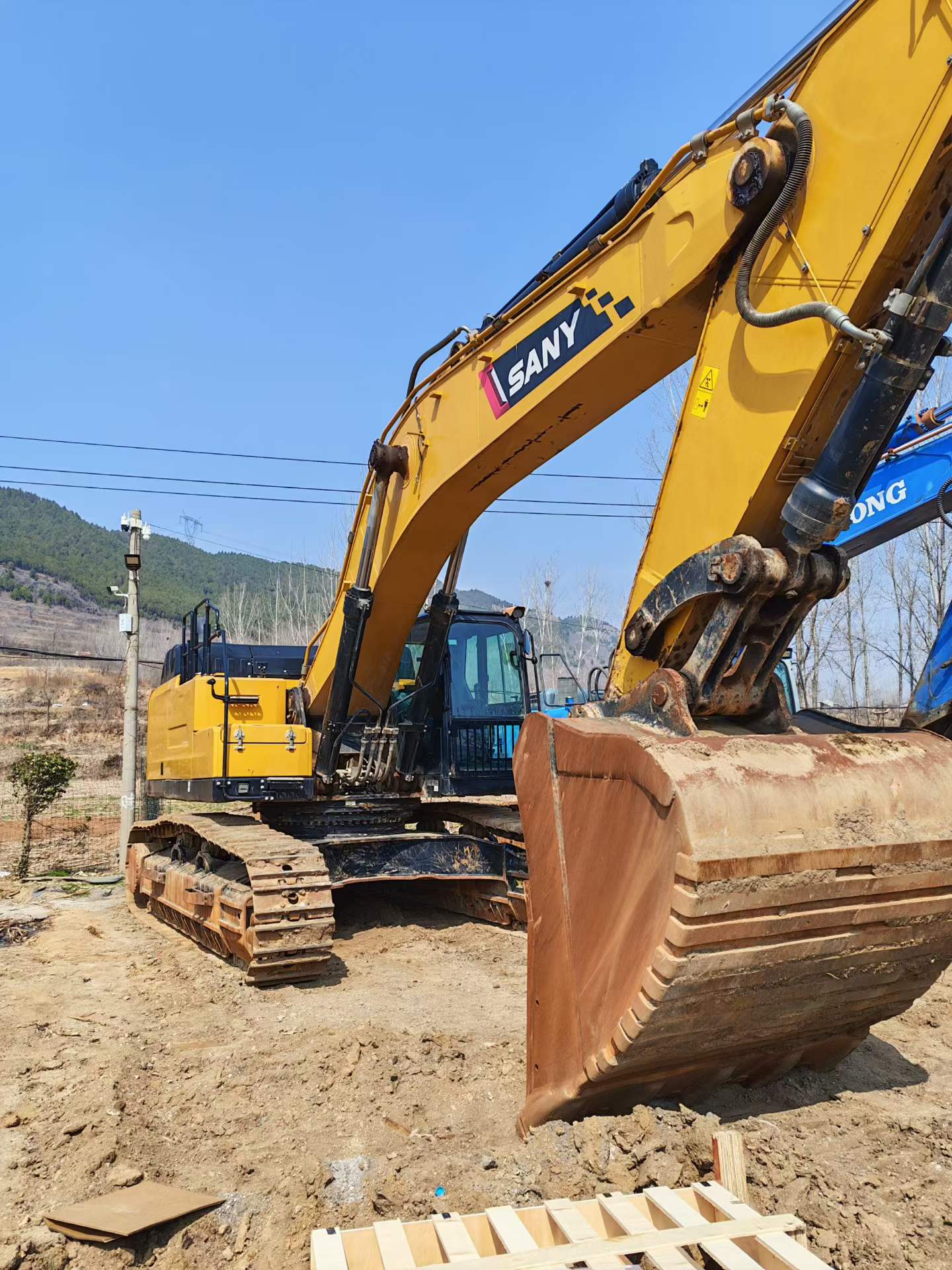 Buy Sany SY550H Used Excavator / 2