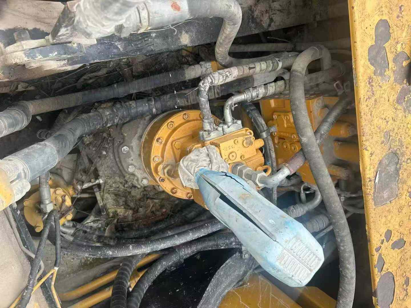 Buy Sany SY245H Used Excavator / 4