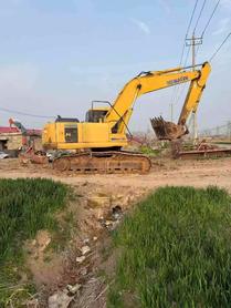 Buy Komatsu PC200-7 Used Excavator / 3 Buy Komatsu PC200-7 Used Excavator / 3