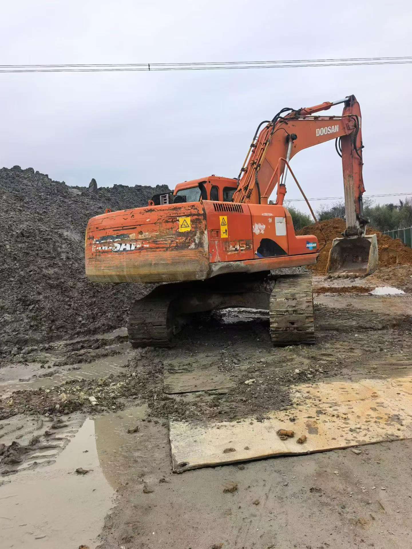 Buy Doosan DH215-7 Used Excavator / 9
