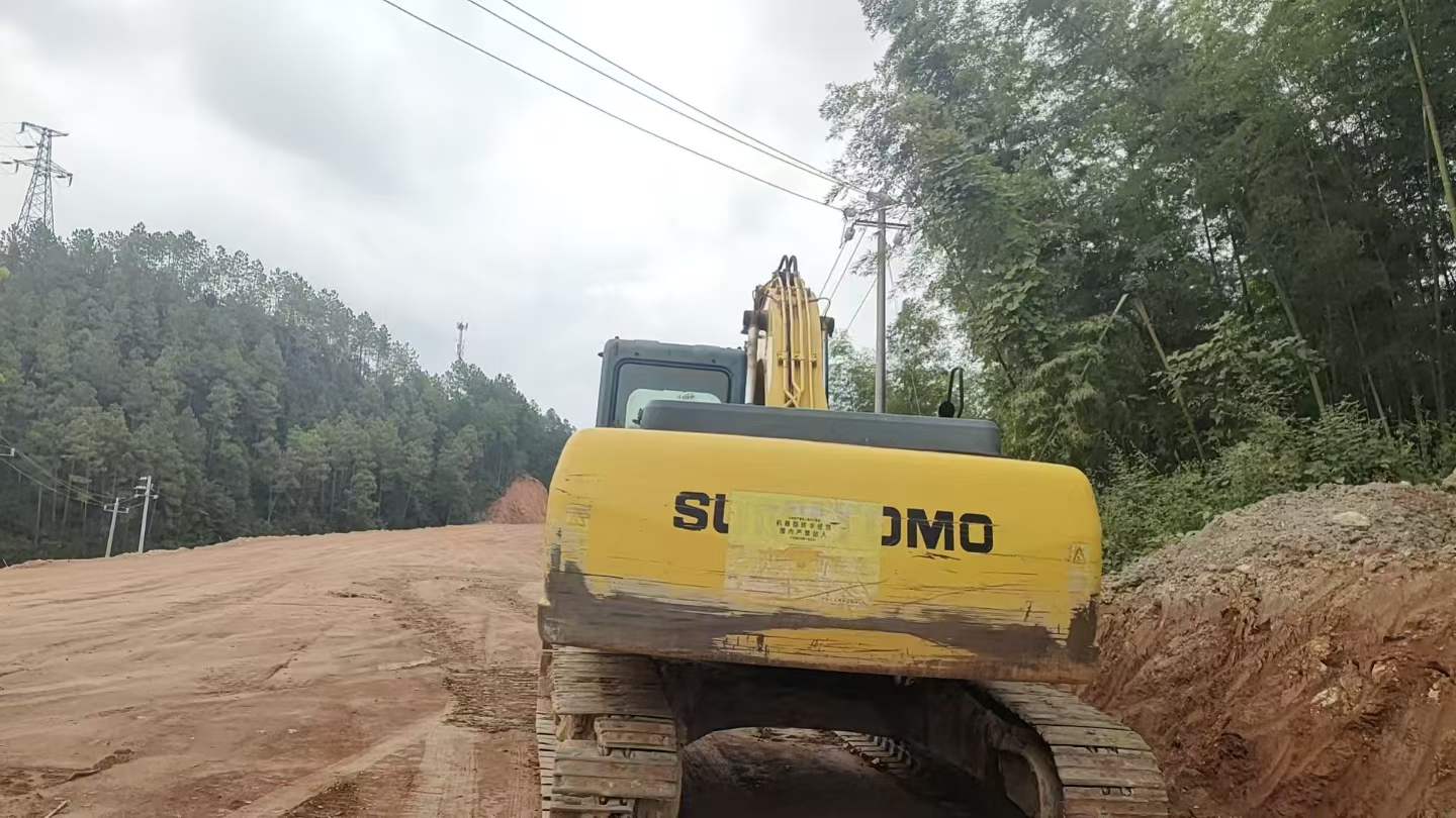 Buy Sumitomo SH240-3 Used Excavator / 9