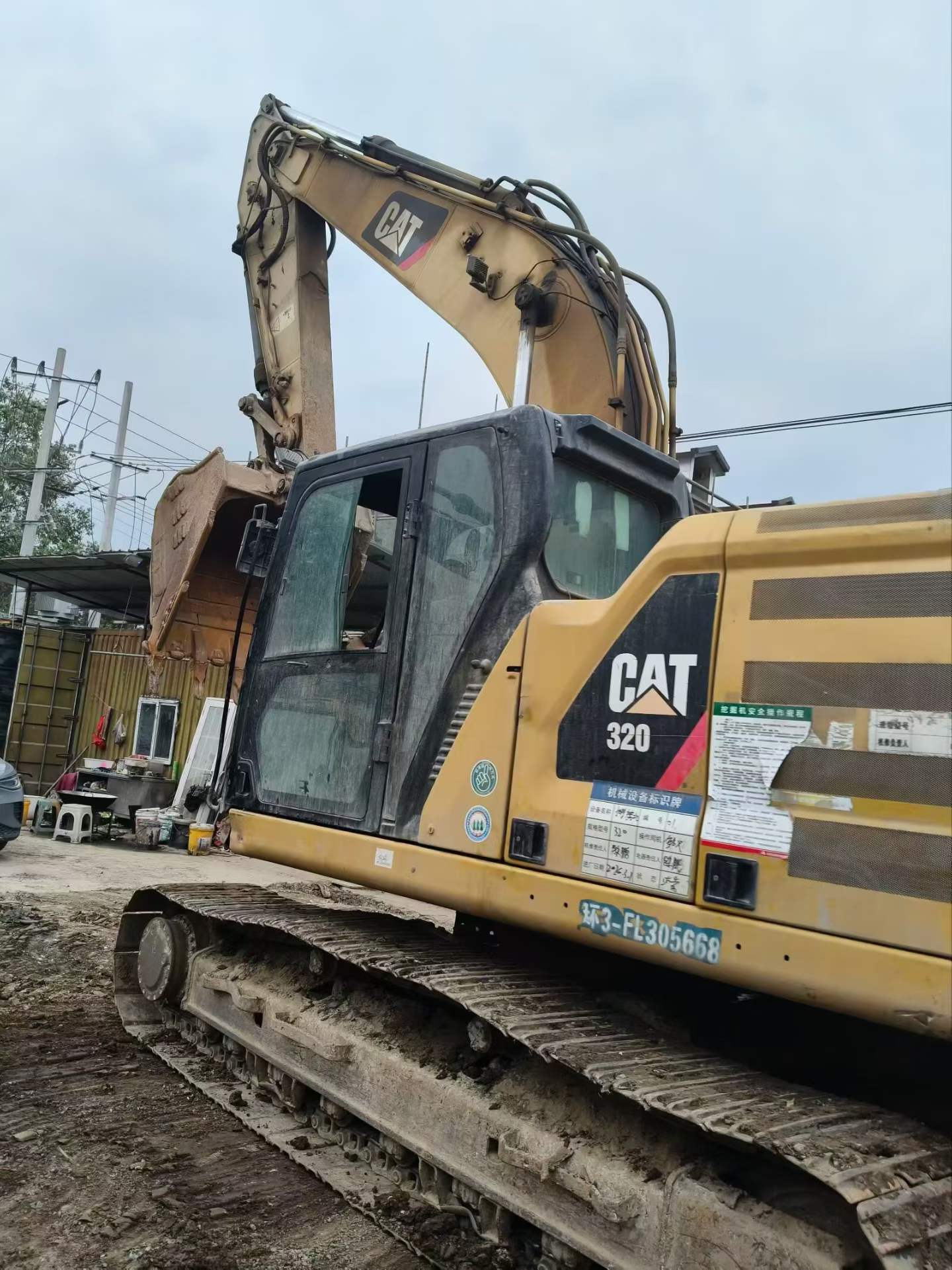 Buy Caterpillar 320A Used Excavator / 4