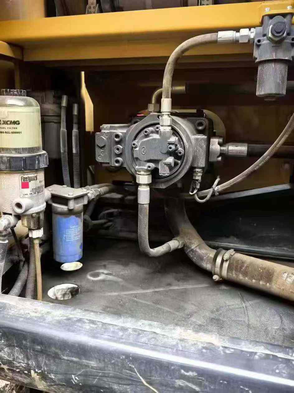 Buy XCMG XE200 Used Excavator / 5